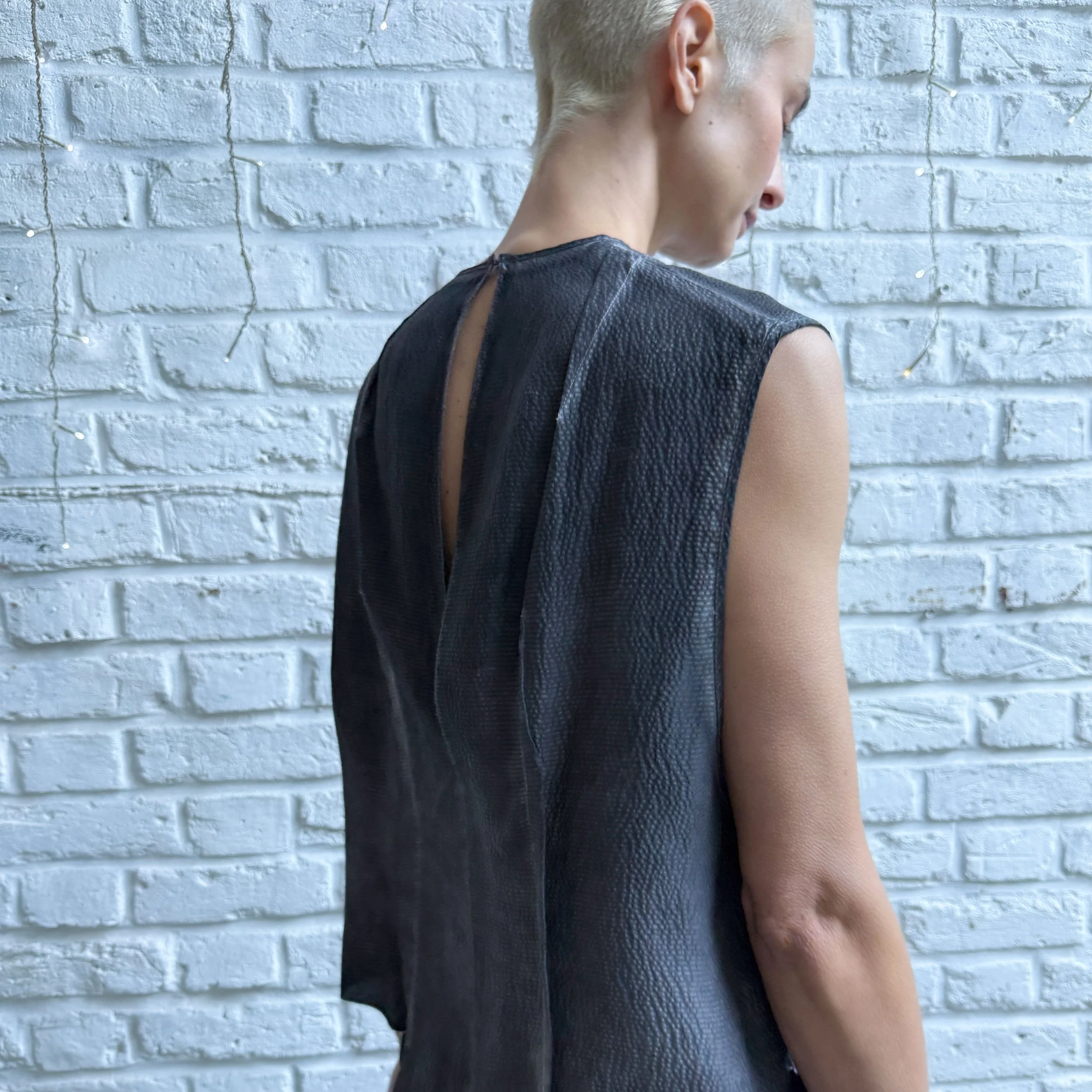Garment_dyevest.jpg