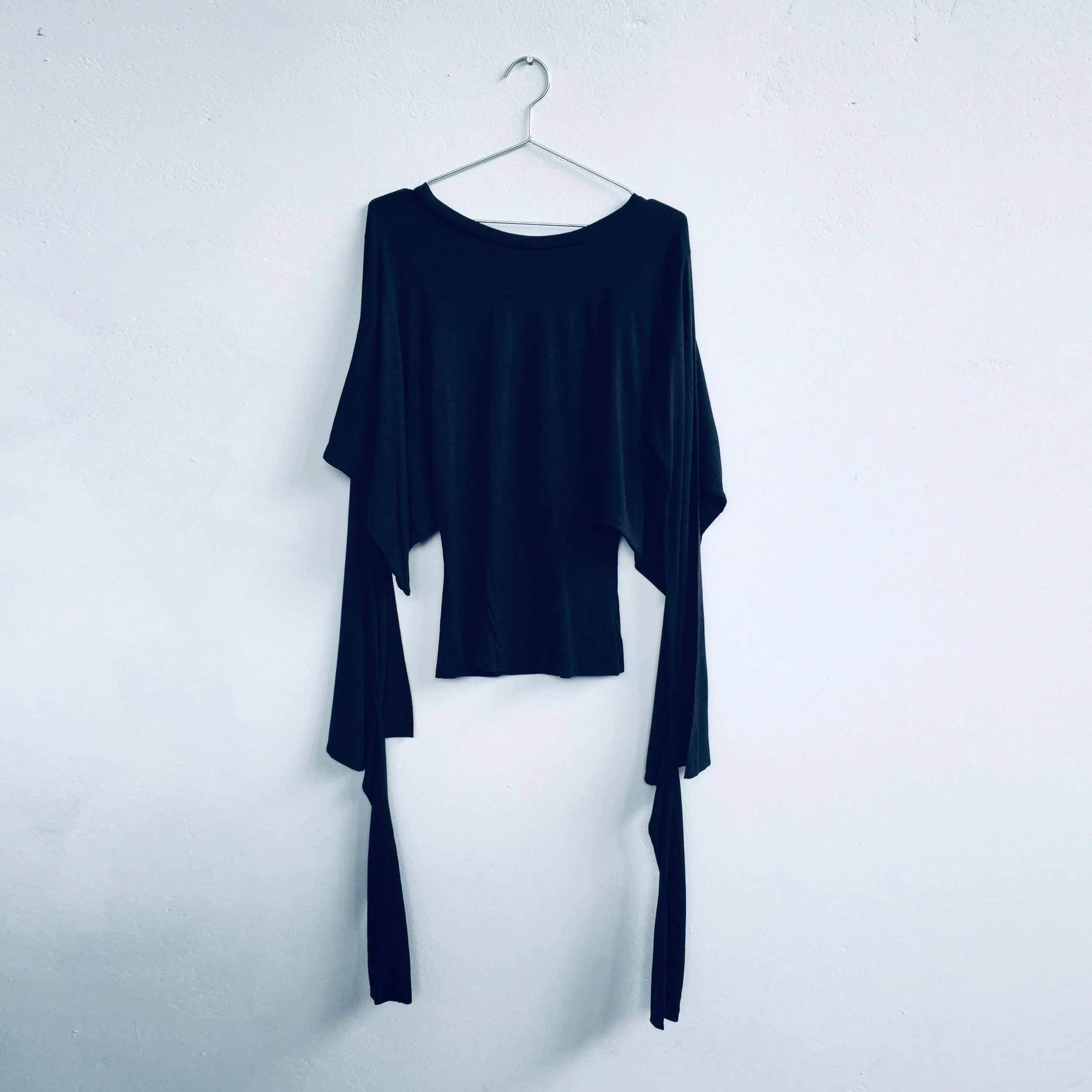 Longest_sleeve_tshirt.jpg