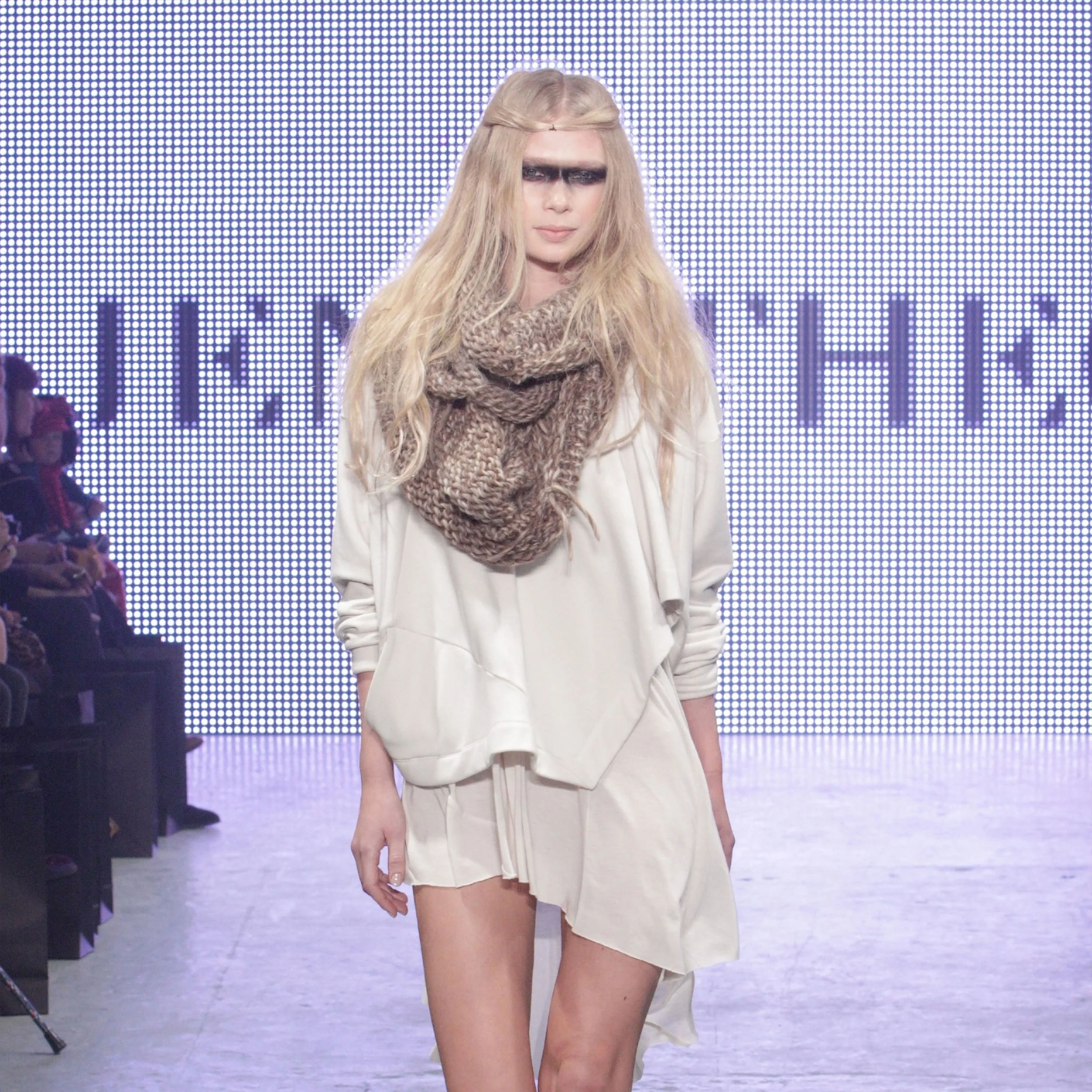 Asymmetric_sweatshirt.jpg