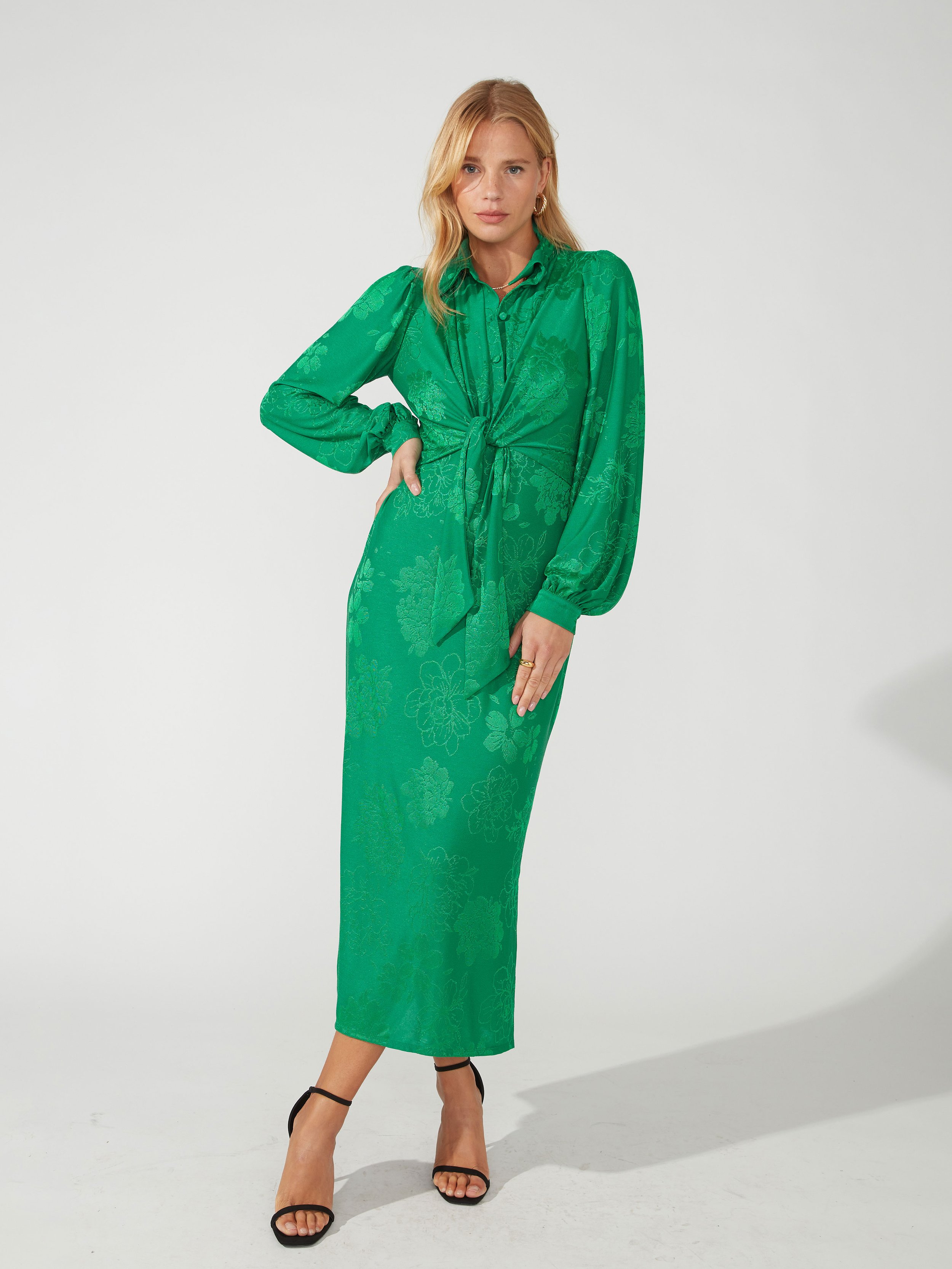 Live_unlimited_knot_dress.jpg
