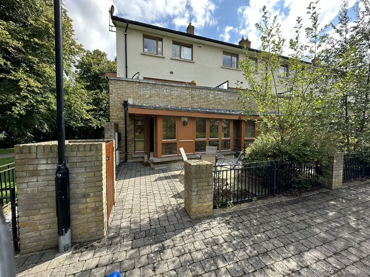 TO LET 61 Milltown Avenue, €2,700