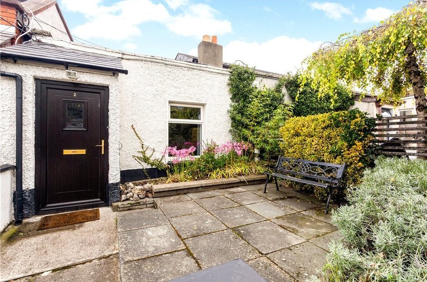 TO LET 2 Garden Terrace, One bedroom House €1,859 per month