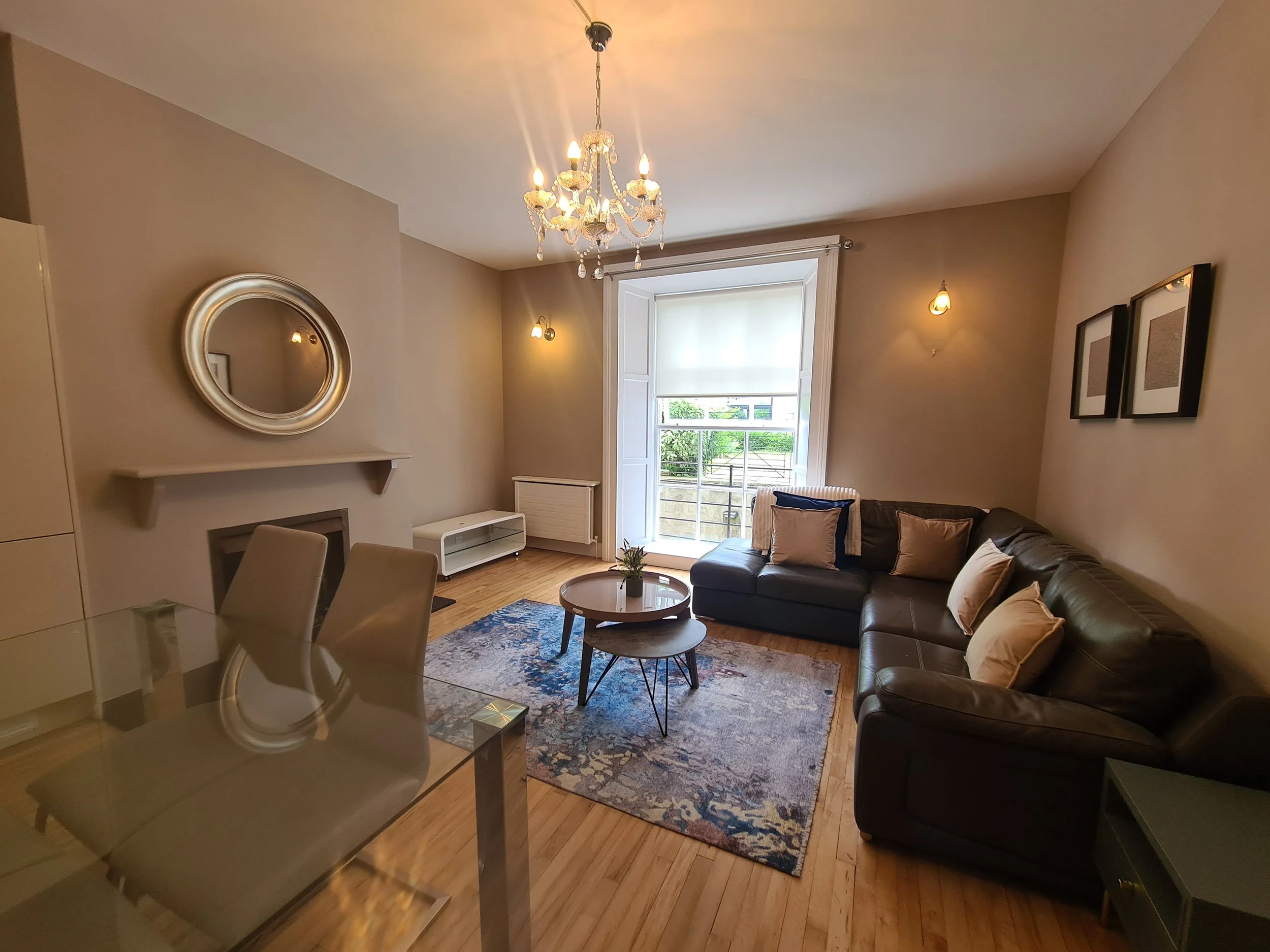 LET AGREED, Apt 1 10 Harcourt Terrace, Dublin 2, €2,275 Per Month