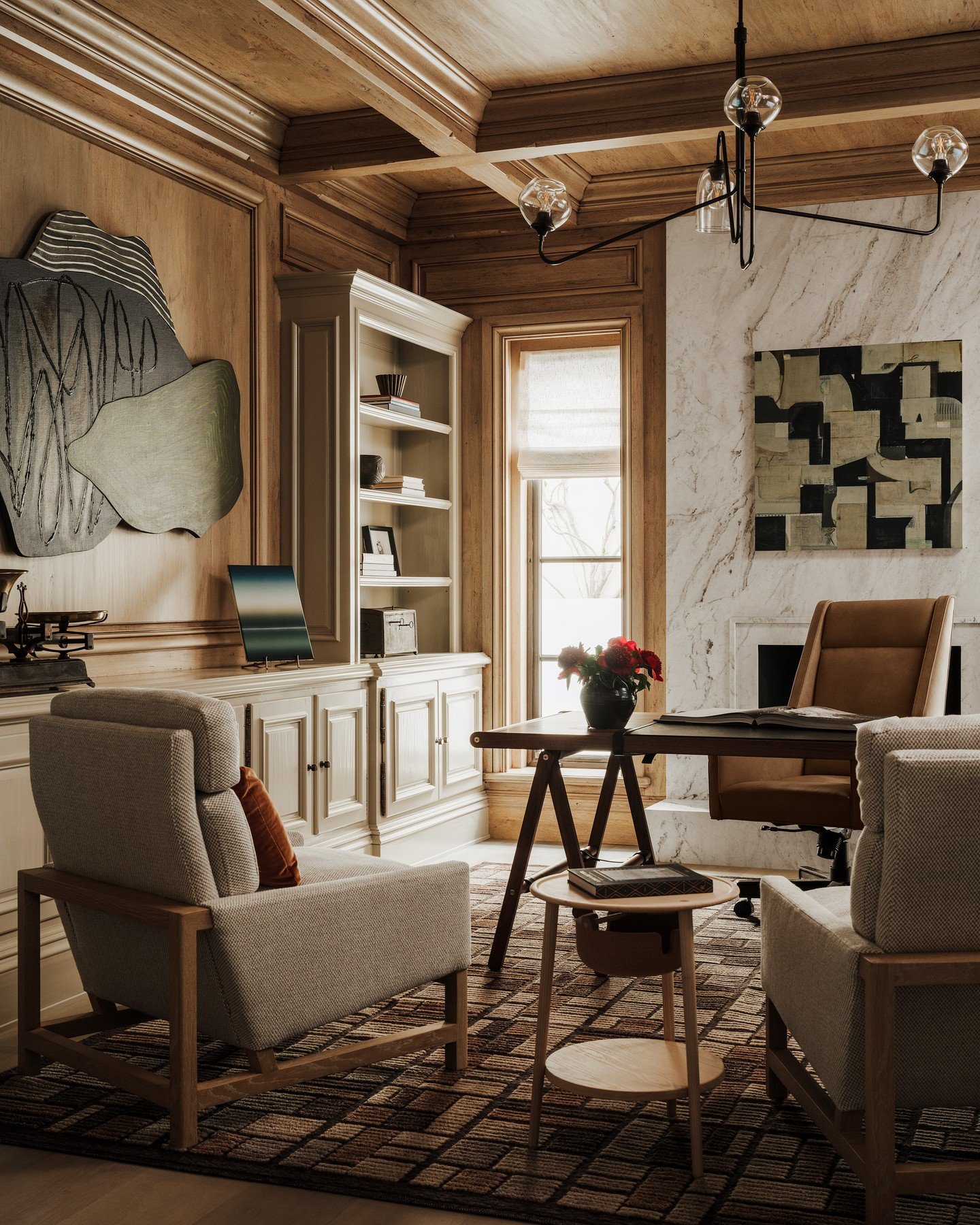 Office Hours 📝⁠
⁠
At Ultimo Development, we are dedicated to building luxury homes that stand the test of time. Our commitment to exceptional craftsmanship and cutting-edge design, combined with our collaboration with skilled architects and top-tier