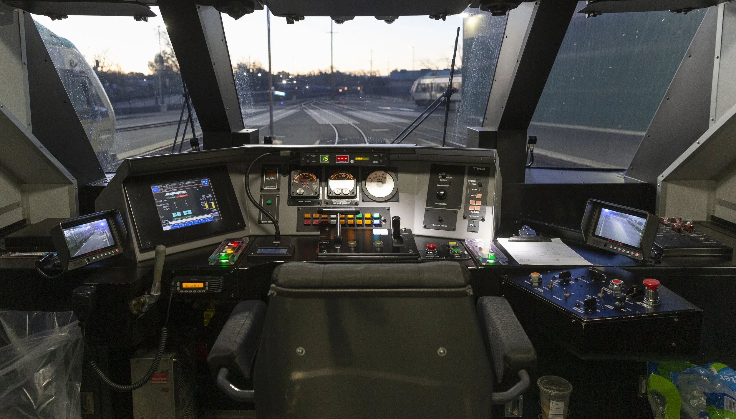 The conductor-engineer’s cab on Jan. 5, 2020. (Photo: Genesis Botello)