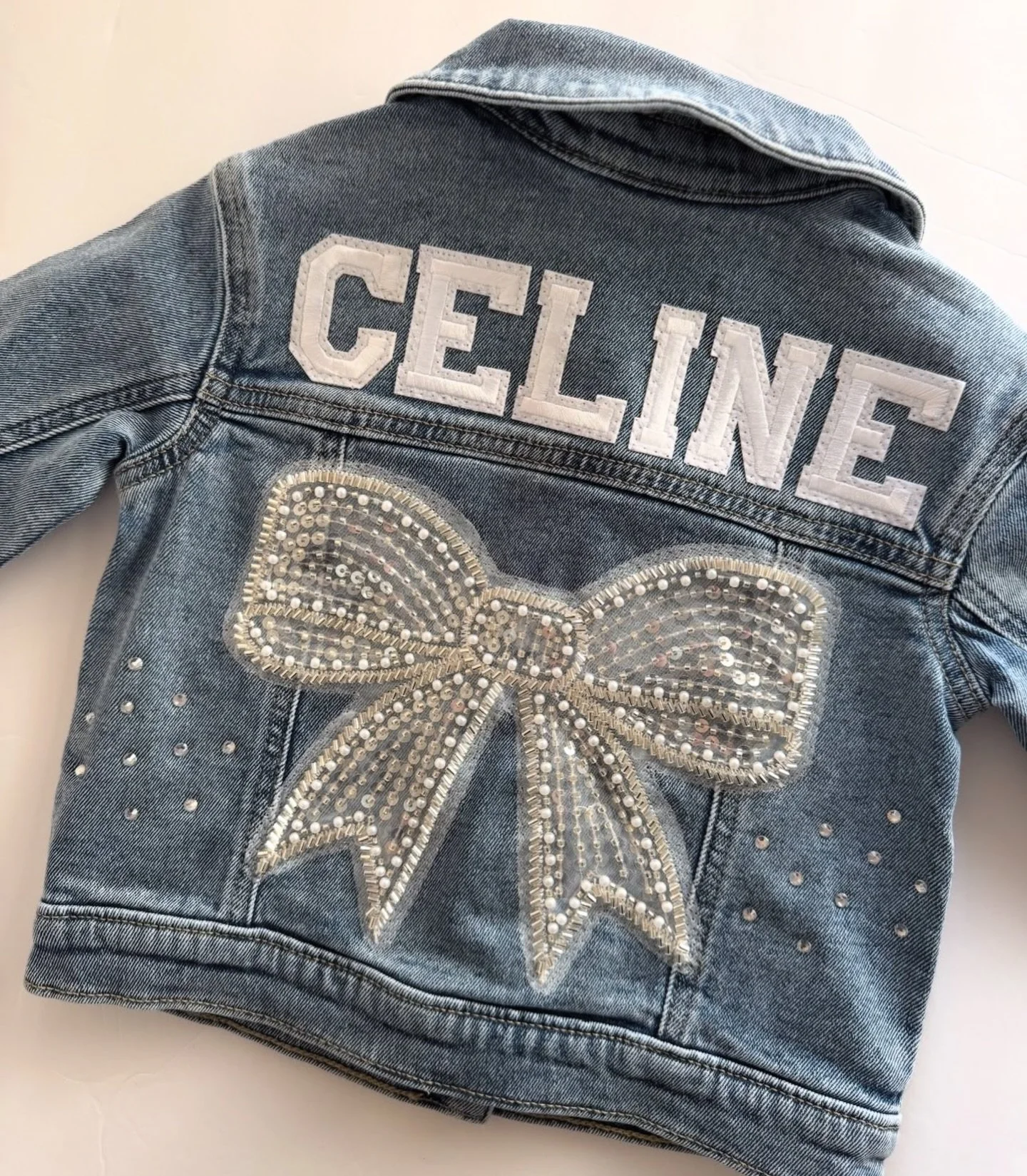 BOWS HAVE ARRIVED! I did a small restock of 15 bows. DM me to claim yours