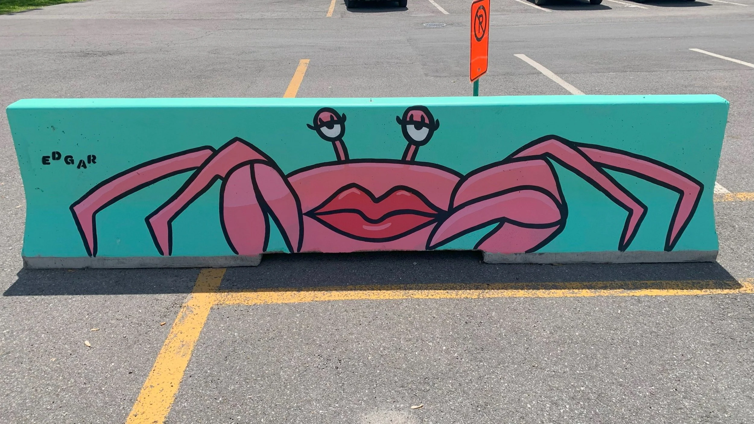 jersey avec une murale exterieur peint une fresque exterieur peint par un muraliste edgar artiste, expo agricole st-hyacinthe, crabe