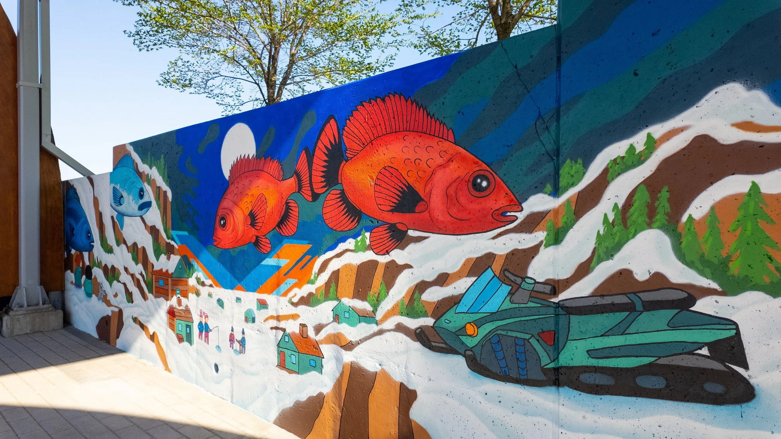 Murale de la peche blanche à l'agora la baie