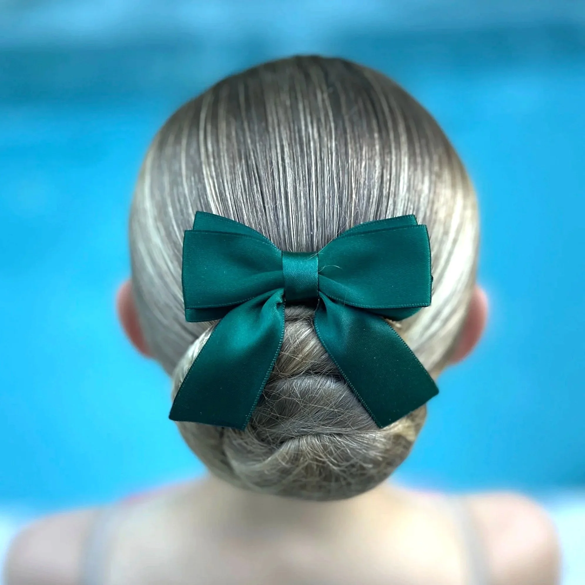 Forest Green Primrose Bow