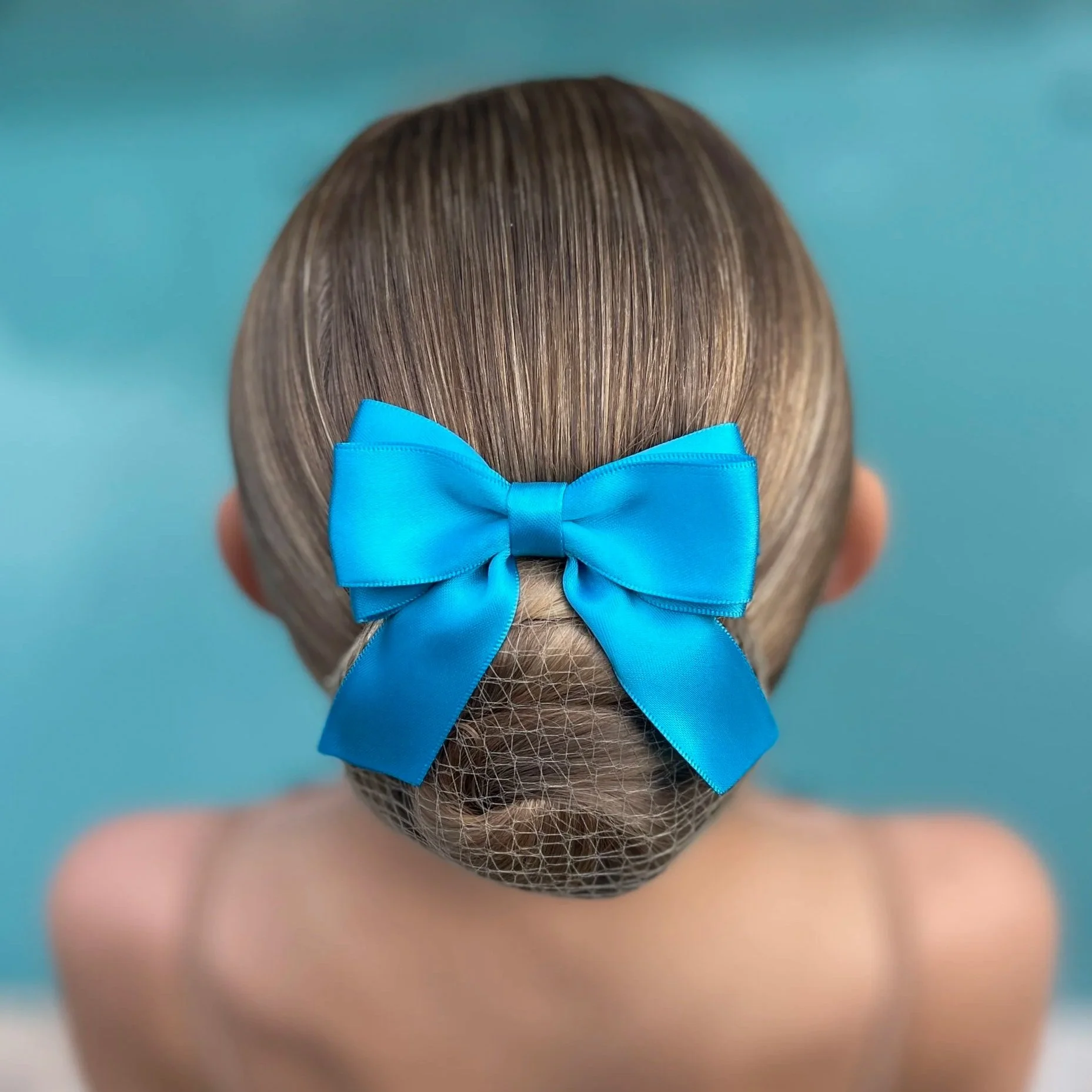 Turquoise Primrose Bow
