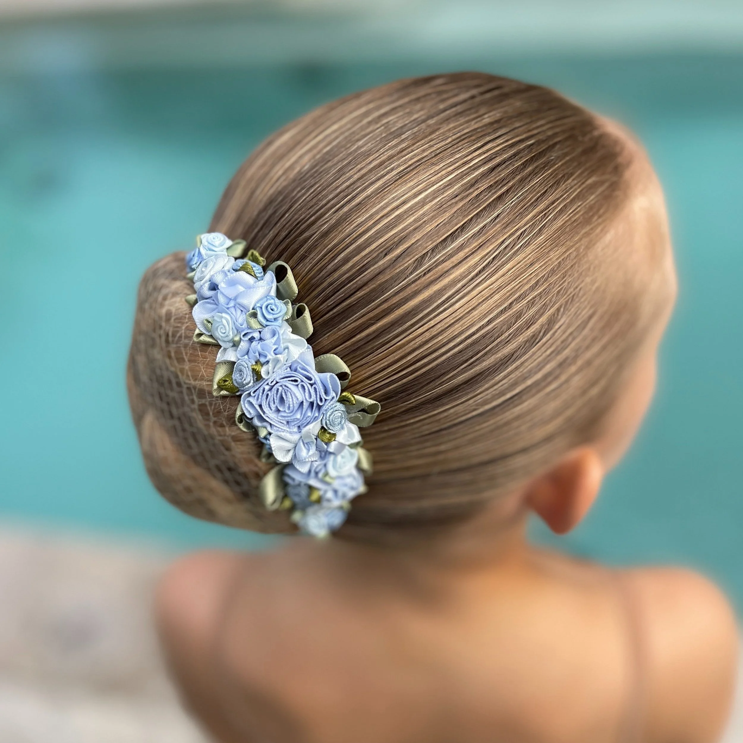 Sweet Bluebells Primrose Pin