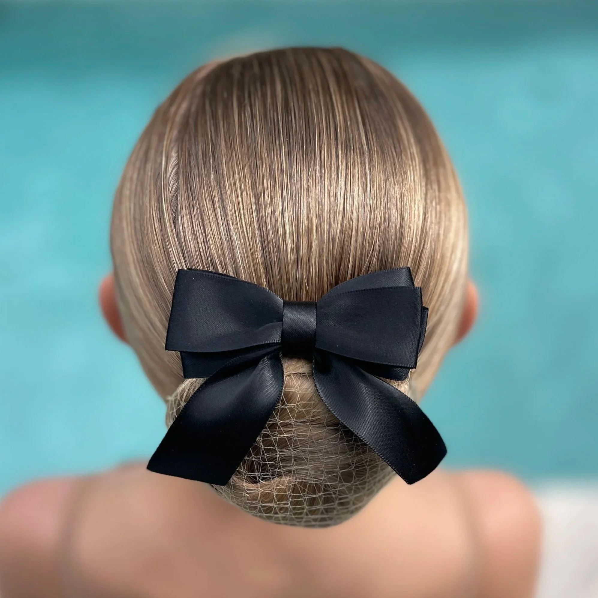 Black Primrose Bow