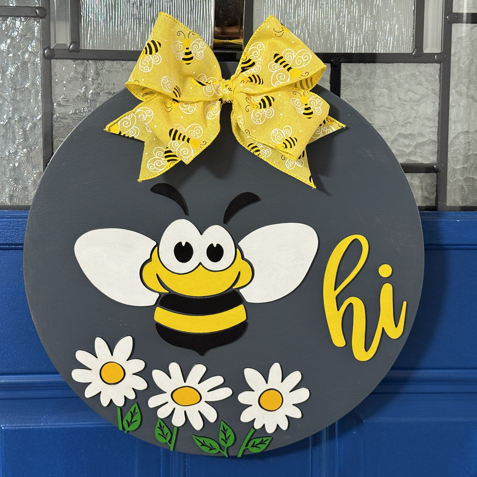 Hi! Bee door hanger on gray base and coordinating bow