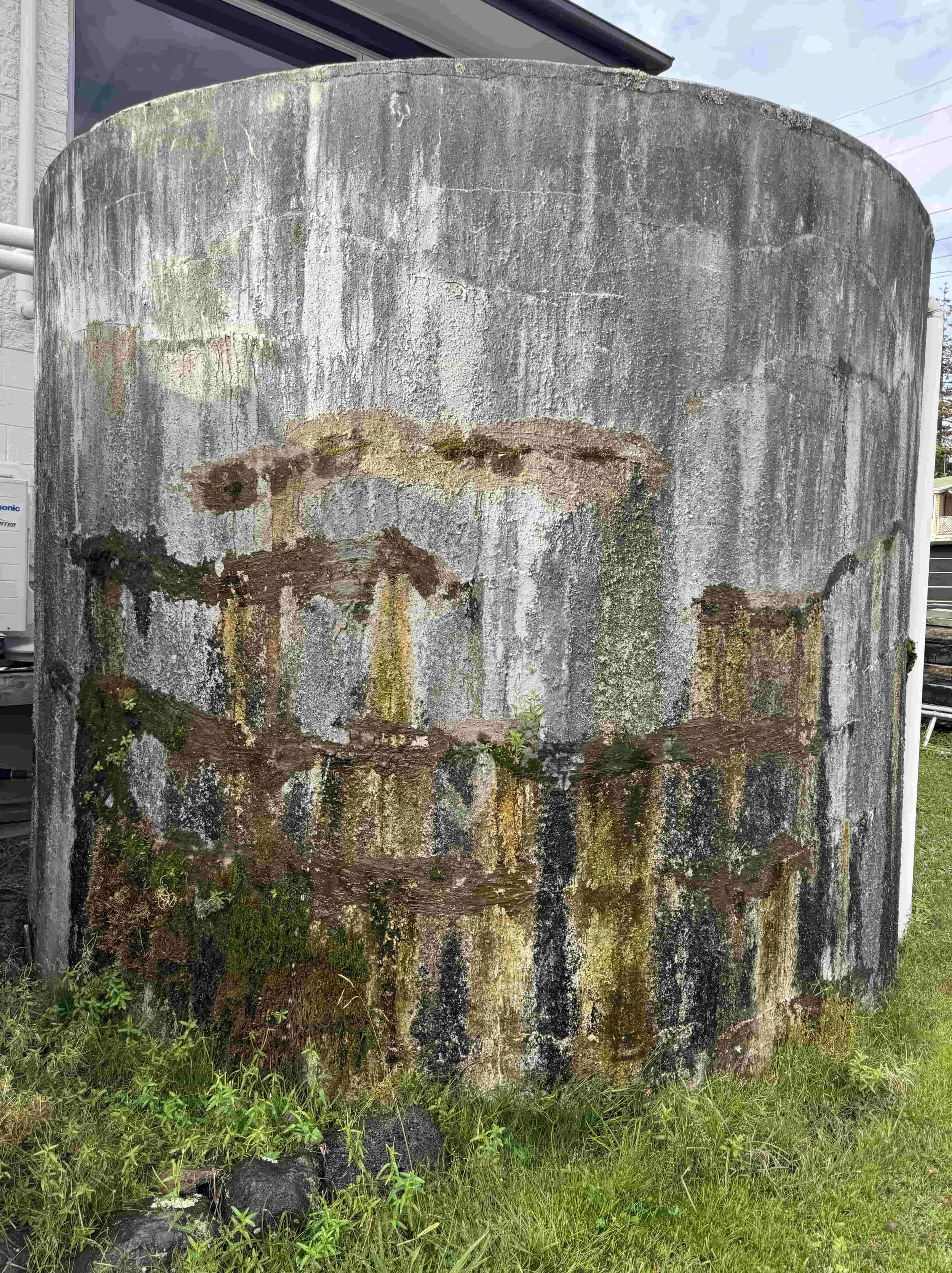 Severely leaking tank before Tankliner install