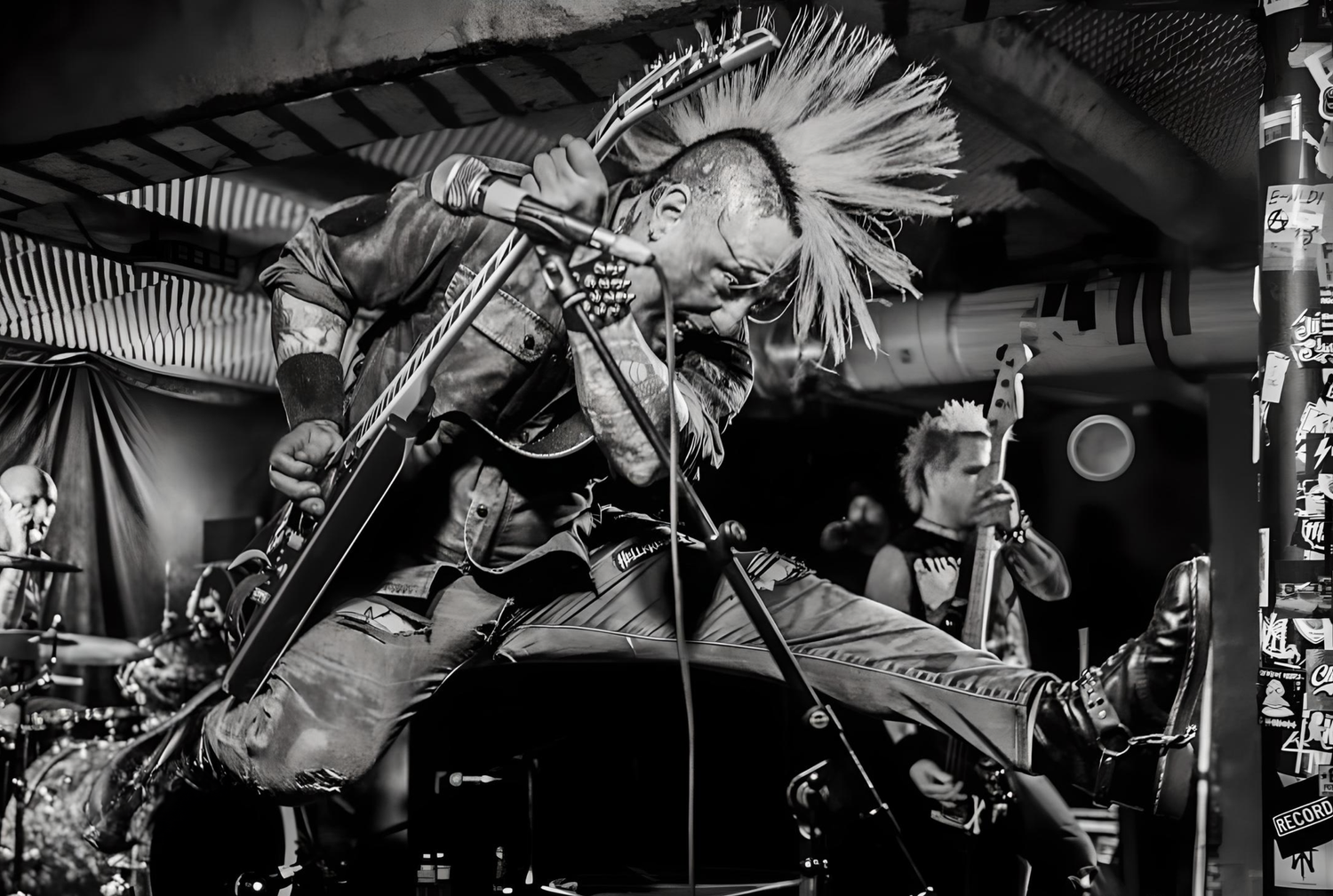 TOUR DATES THE CASUALTIES visual data 3