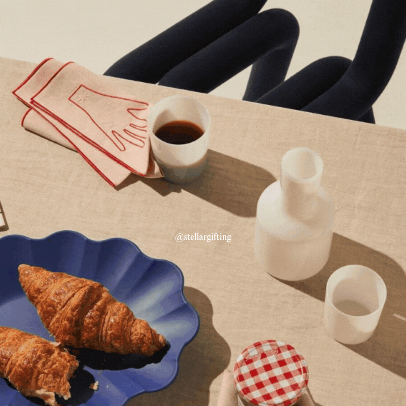 SQUARE AD - 3.gif