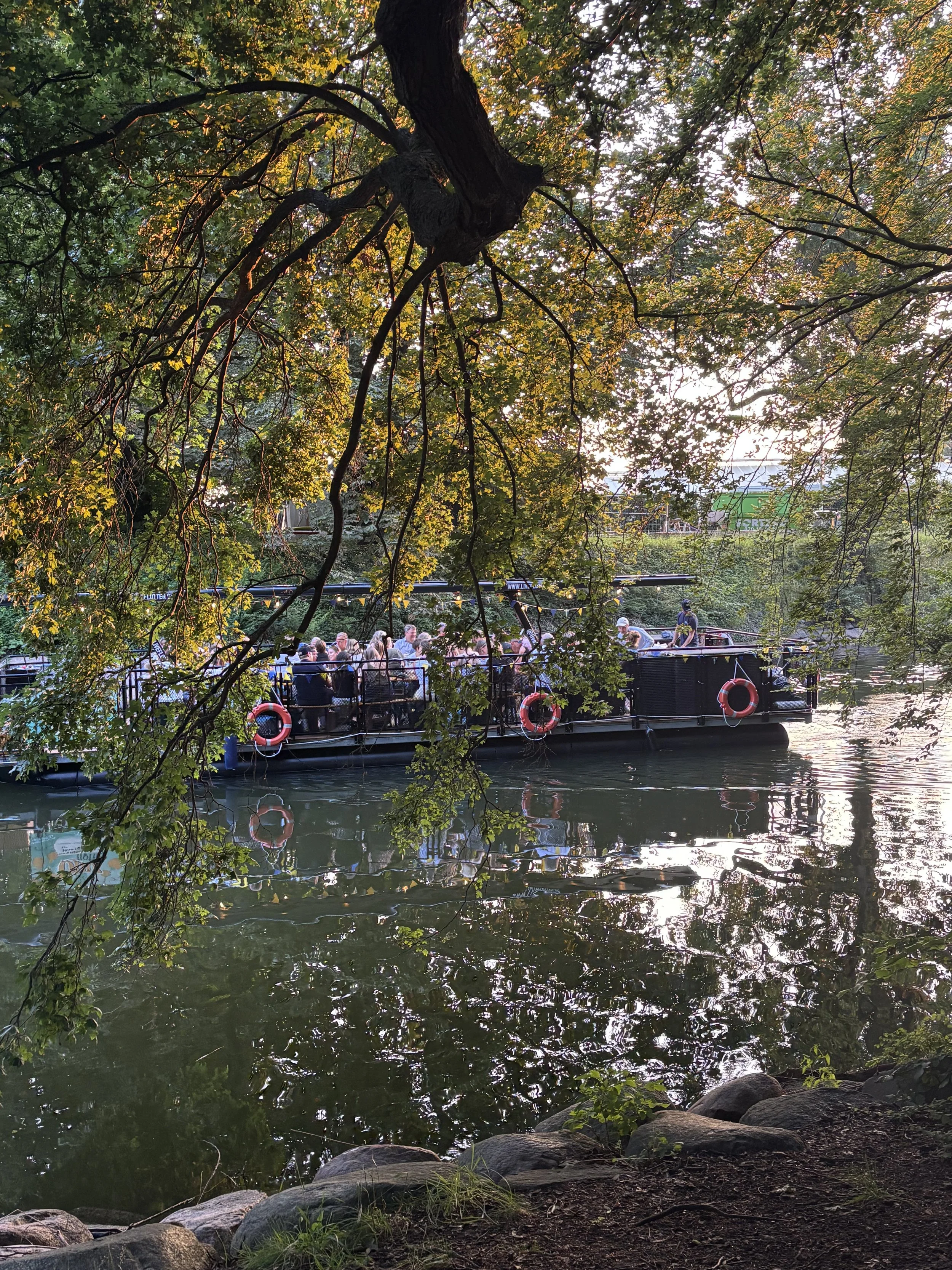 🎉 Nyhet: Liveflotten kör nu även onsdagar & torsdagar! 🎶
