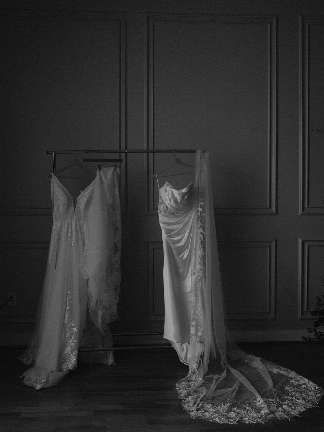 The season might be slowing, but behind the scenes, everything is unfolding.

Some behind the scenes with 
@lace_and_liberty @jbeautiquestudio @fleurisse.design