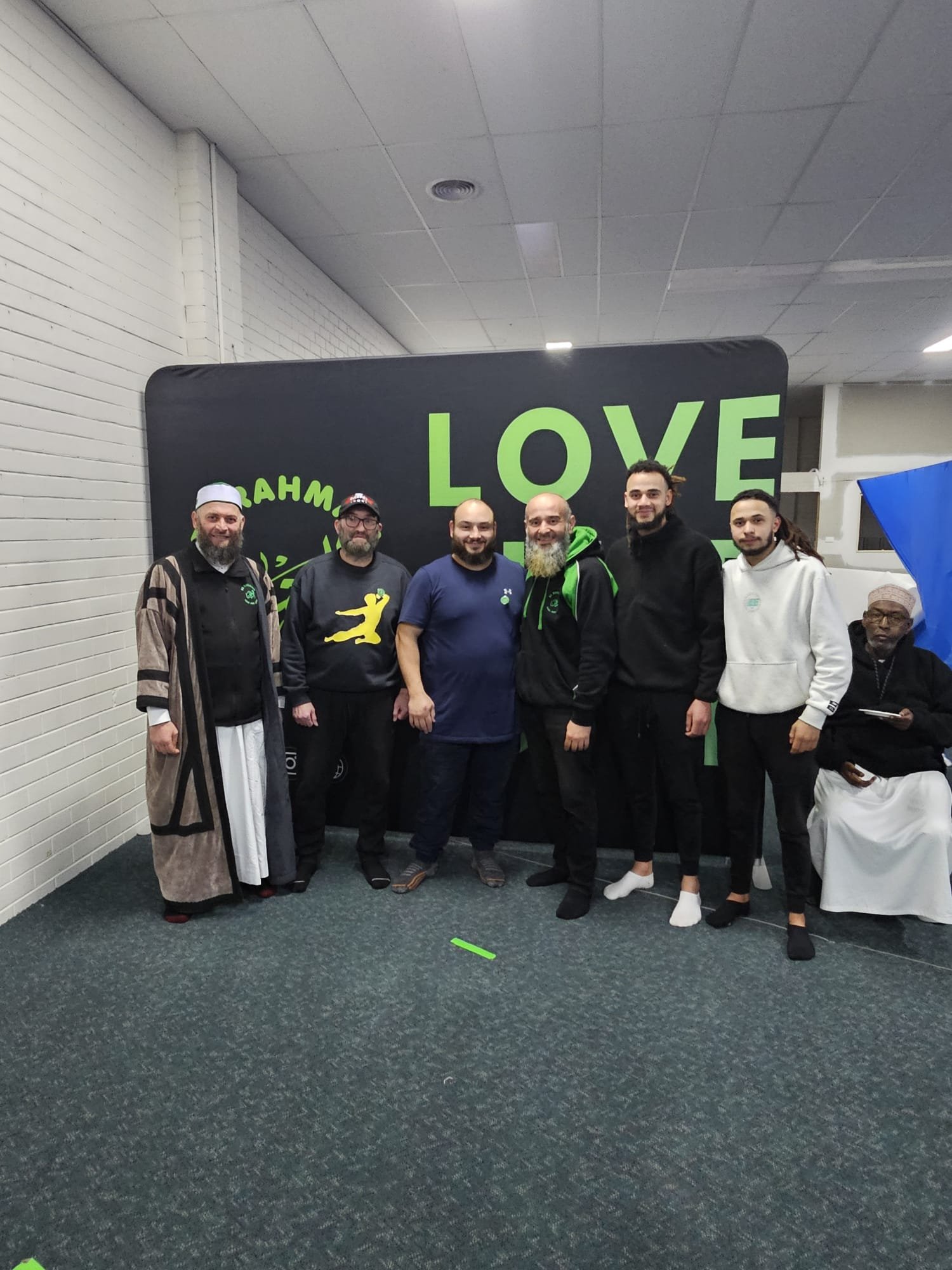 Flashbacks to May 23rd when we got a visit from @mininachar & @rogersgym1988 who gave a stalk and spent time with some of our local youth, along with donations of boxing gear!