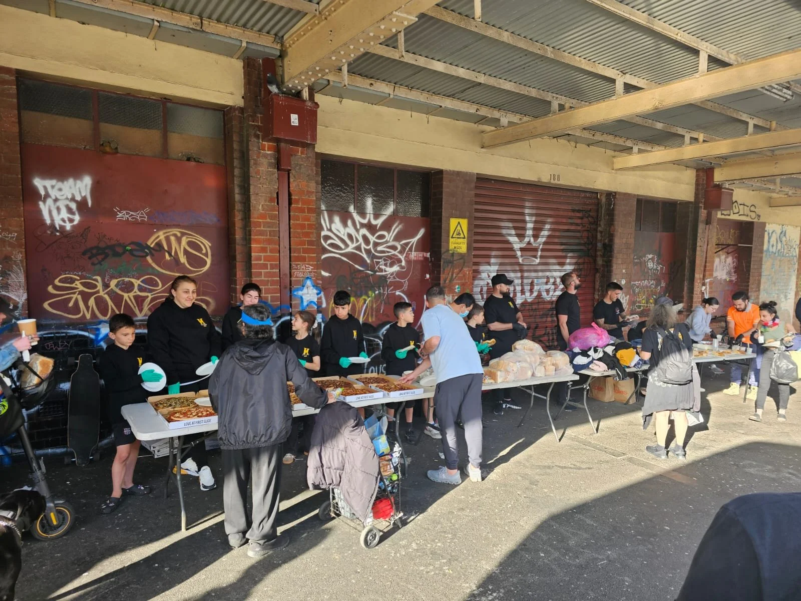 Our homeless runs are always a great success, feeding the less fortunate brings a warmth to our hearts that cannot be explained.
💚 𝗚𝗲𝘁 𝗶𝗻𝘃𝗼𝗹𝘃𝗲𝗱 & 𝘃𝗼𝗹𝘂𝗻𝘁𝗲𝗲𝗿: https://forms.office.com/r/29RmfhXQEB