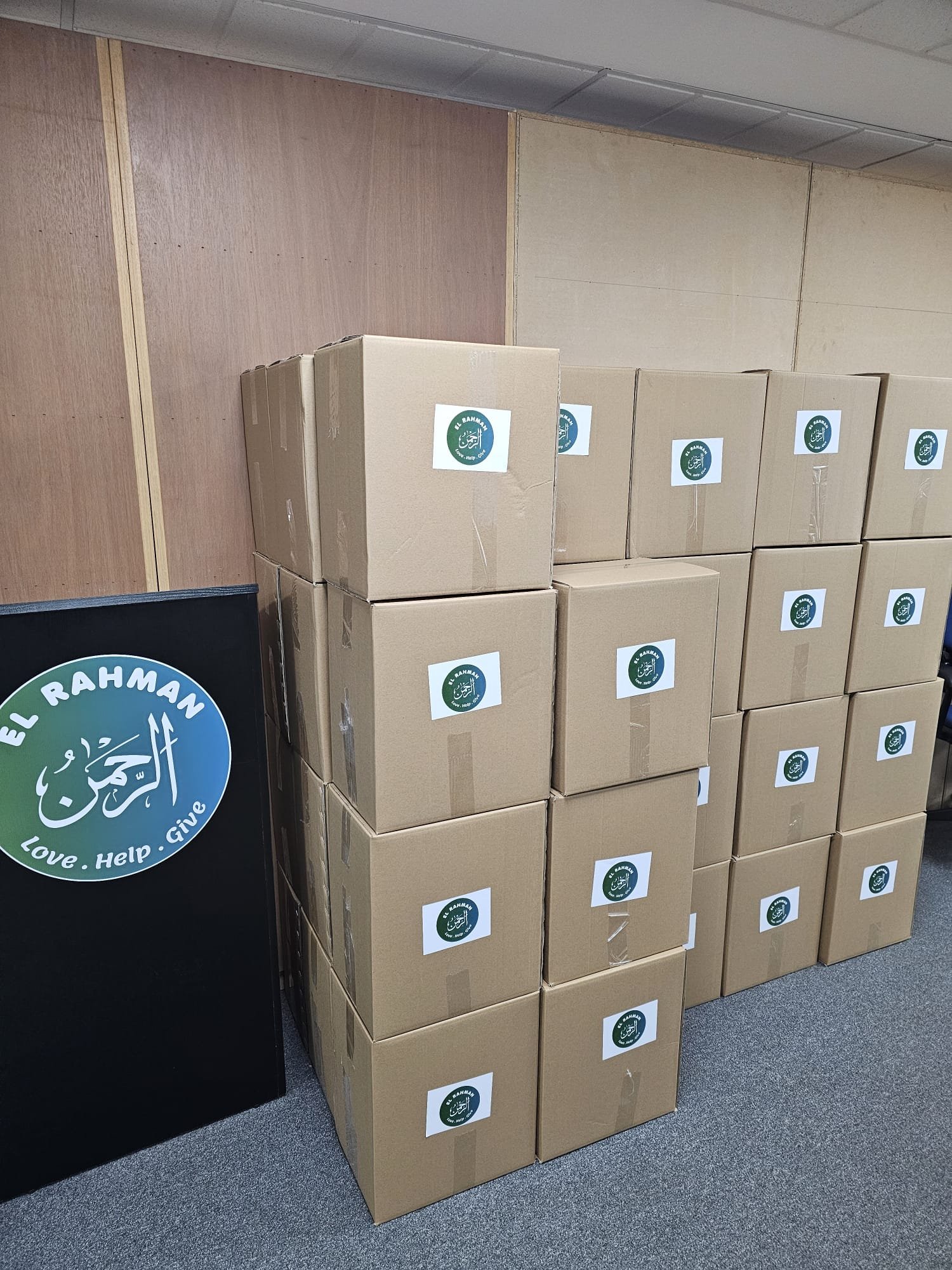 Ramadan Preparations, packing pantry boxes to gift to those who need it most.
💚 𝗚𝗲𝘁 𝗶𝗻𝘃𝗼𝗹𝘃𝗲𝗱 & 𝘃𝗼𝗹𝘂𝗻𝘁𝗲𝗲𝗿: https://forms.office.com/r/29RmfhXQEB
