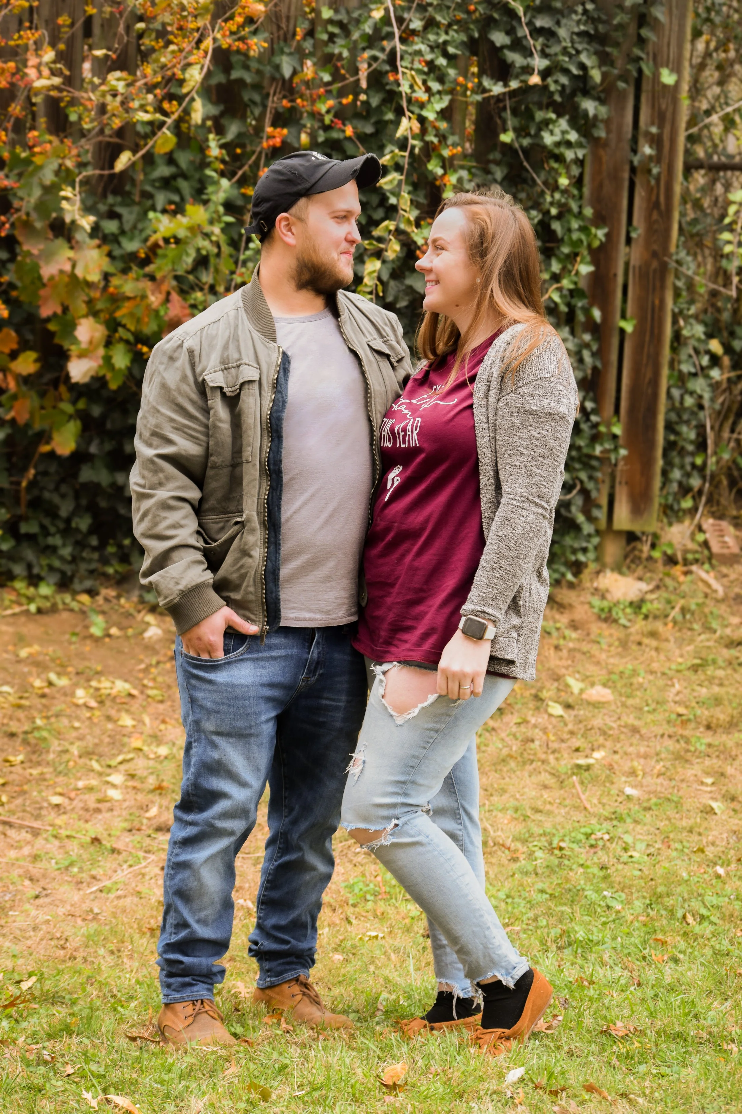 Baby announcement and maternity photoshoot in the fall