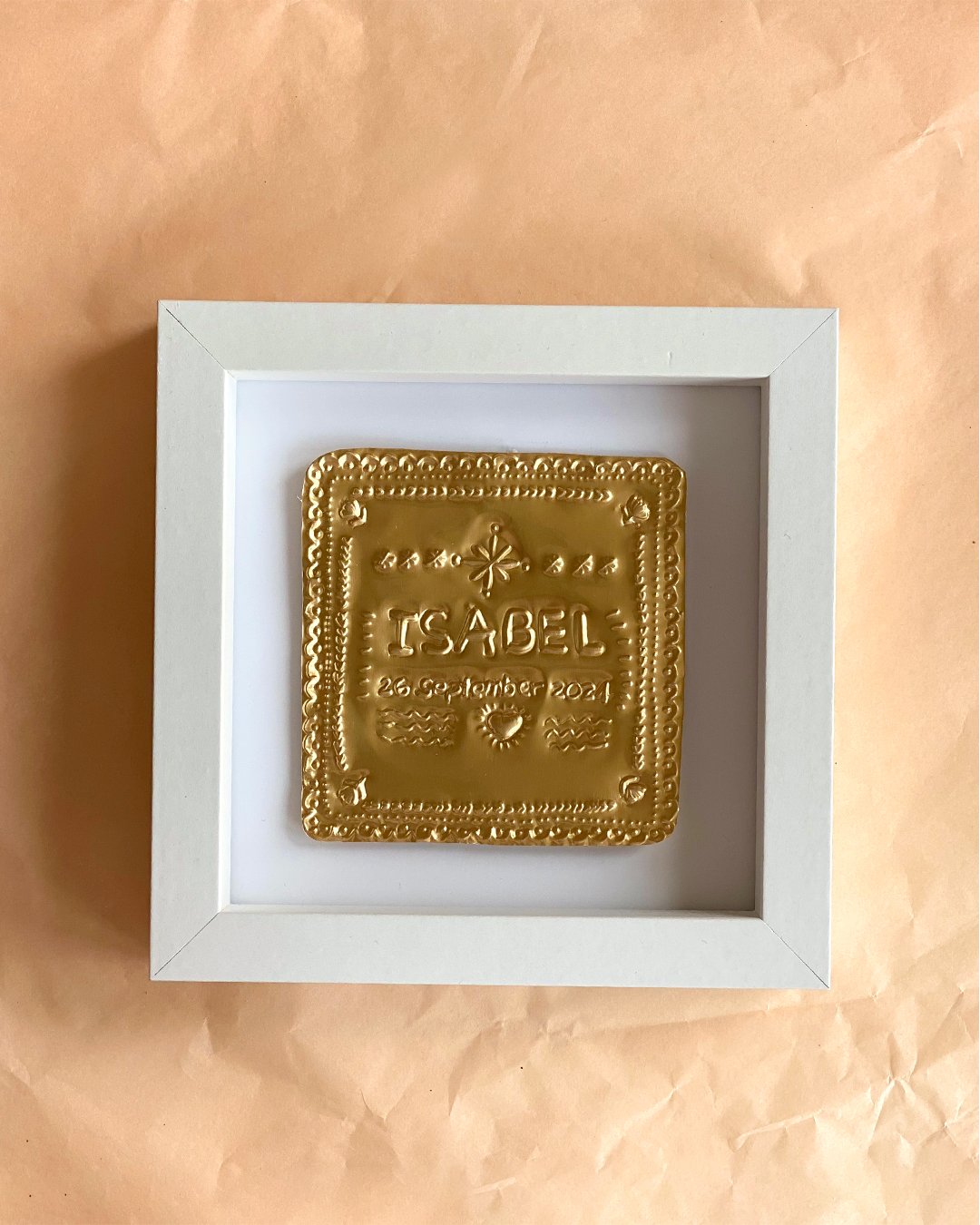 Maison-Palom-personalization-name-Gold-Frame-decorative-piece-artwork-03.jpg