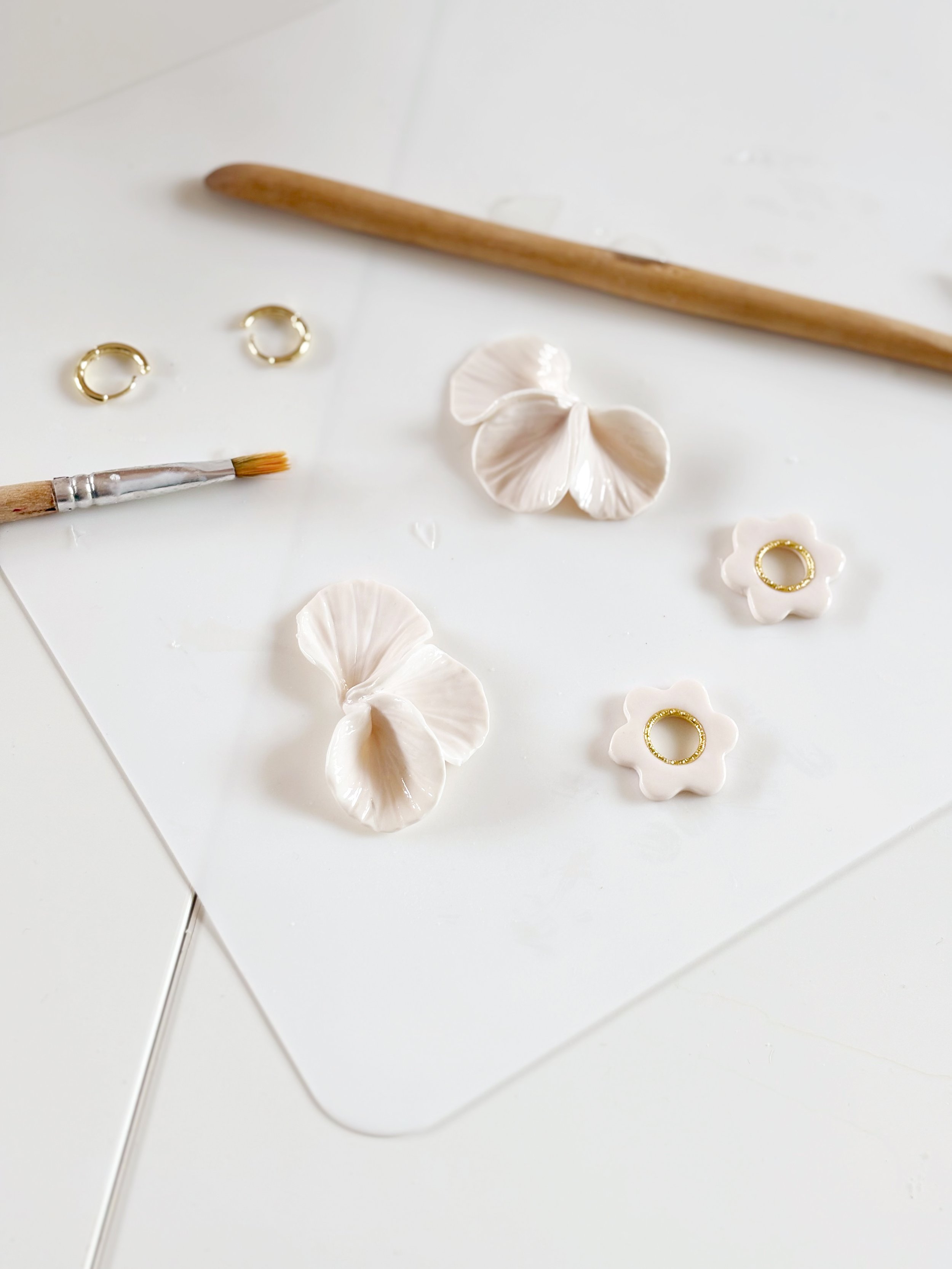 Atelier créatif maison Palom bordeaux bijoux fleur.jpg