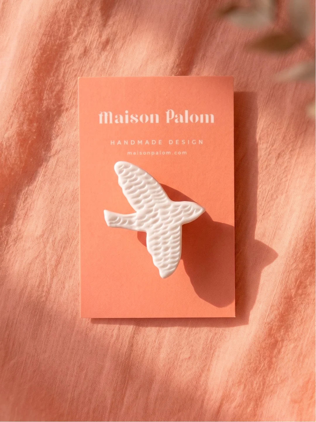 Broche oiseau blanche faite main