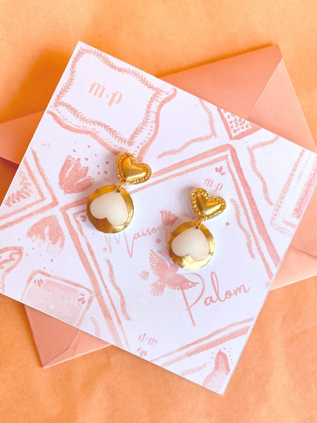 Maison-Palom-White-and-gold-earrings-boucles-d'oreilles-fan-gold-05.jpg