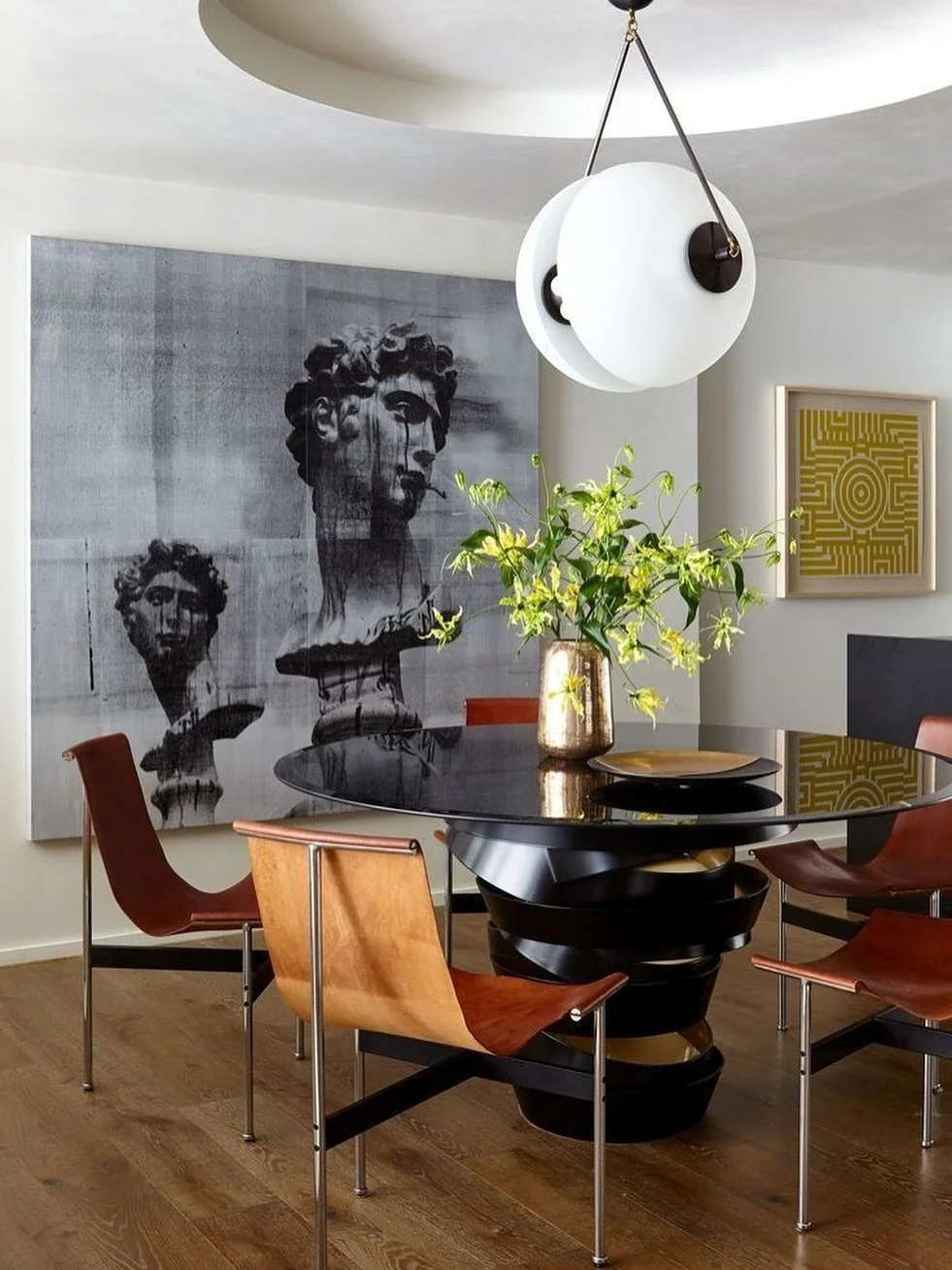 Old meets new. Modern silhouettes paired with classical references. A tension that embodies elegance.