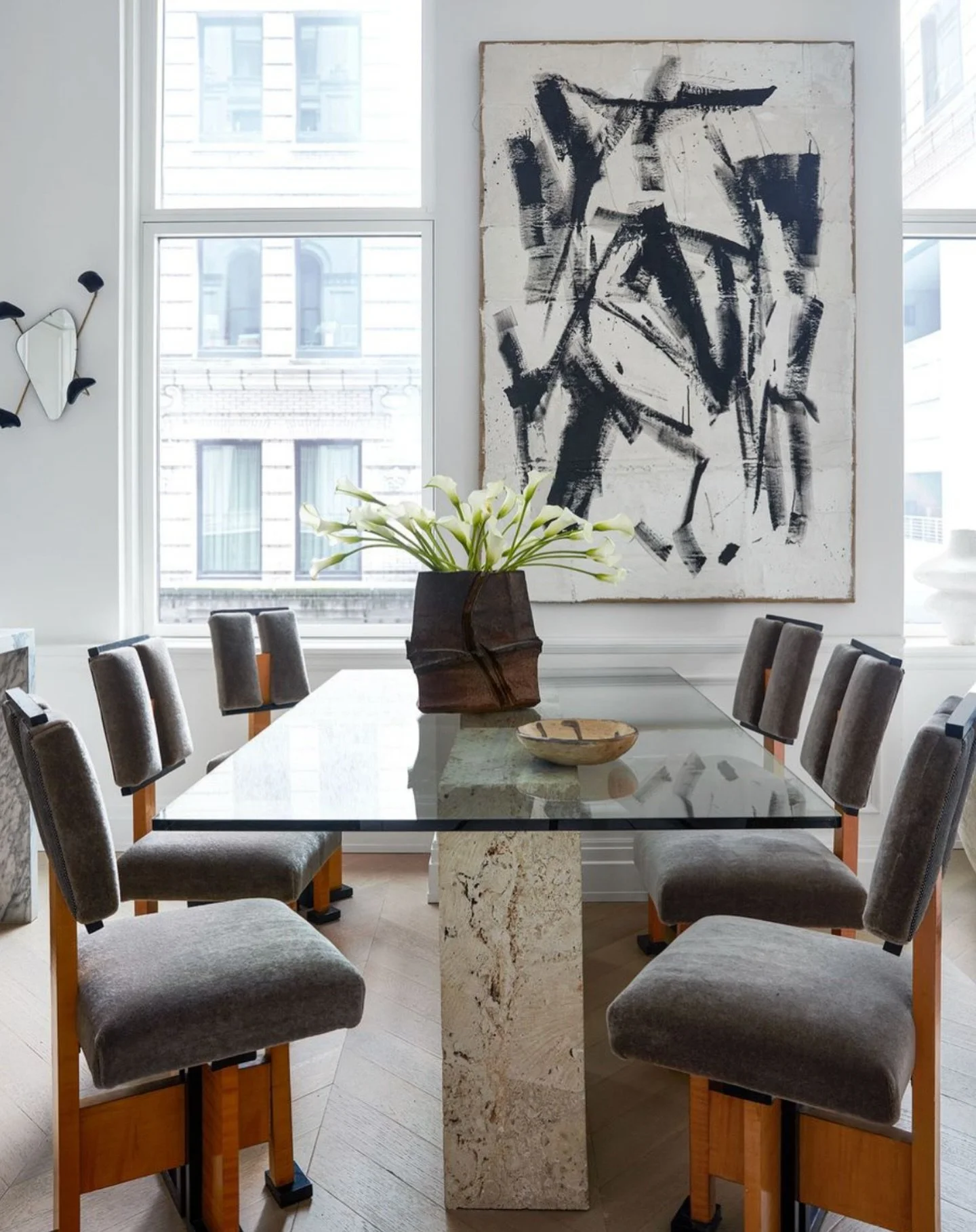 Art-led spaces tend to age the best. When the room gives the artwork room to breathe, everything else falls into place.