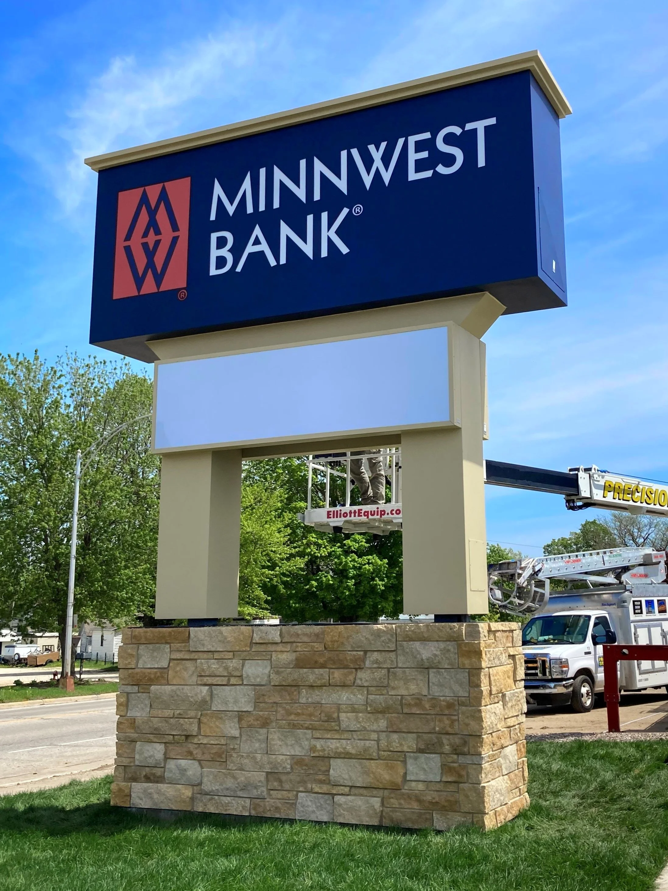 Pylon Signs Minnesota Sign Company — Precision Signs