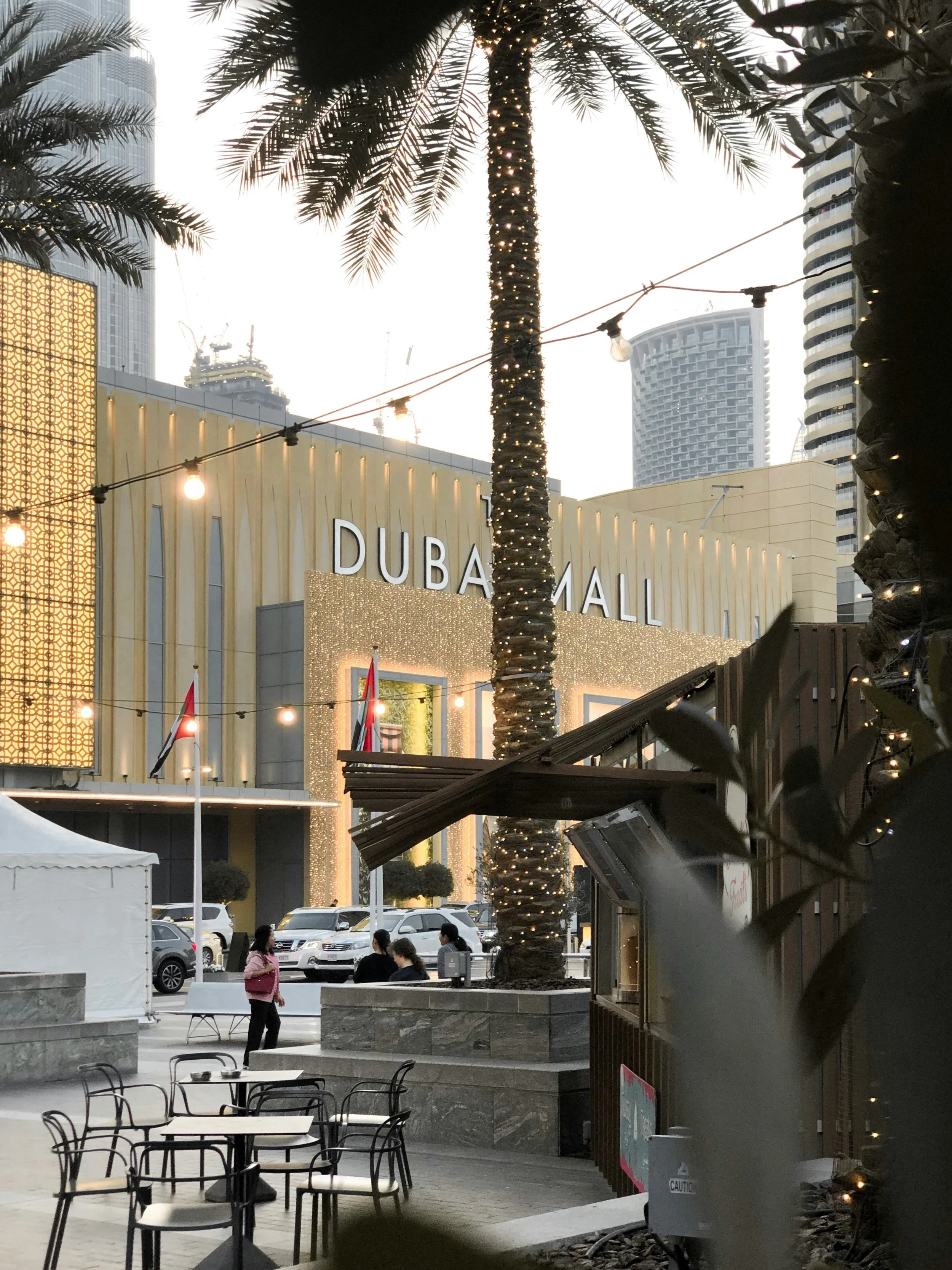 dubai mall outer.jpg