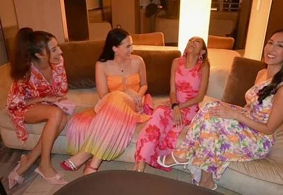 Best feeling in the world 😳🥹
We opened our Instagram this morning and saw these beautiful photos of you ladies hanging out together at your own time 🥲♥️
You all look so absolutely wonderful and hope you had the best time together celebrat