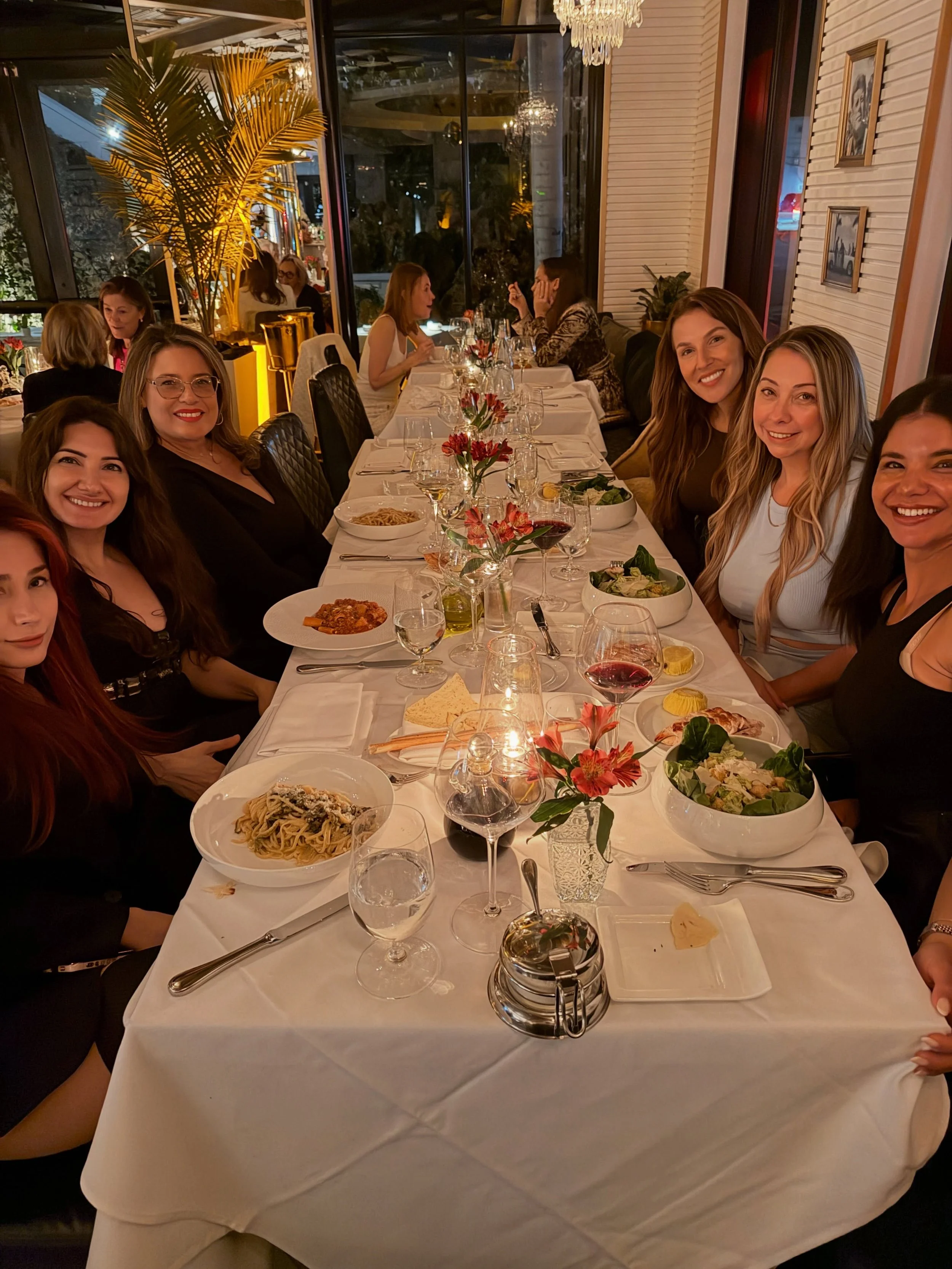 This week we are hosting 50 incredible women at 3 events over 3 days 🥳🥳🤩 we are so excited to create magic together and build some wonderful friendships 

Comment the word "link" for our event schedule. 

#socialclub #community #southflo
