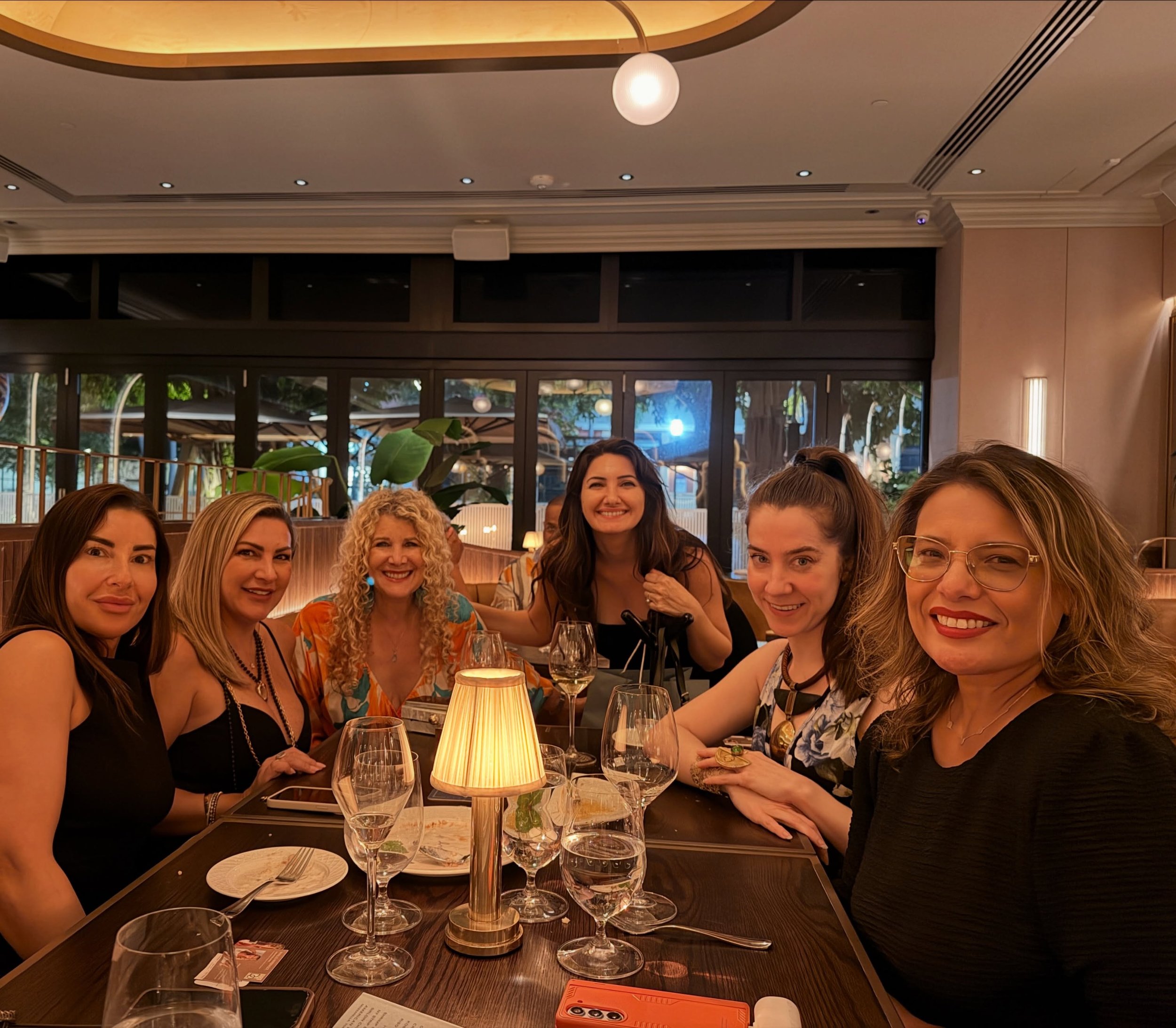 🤍🧡

@harrysbarrestaurant