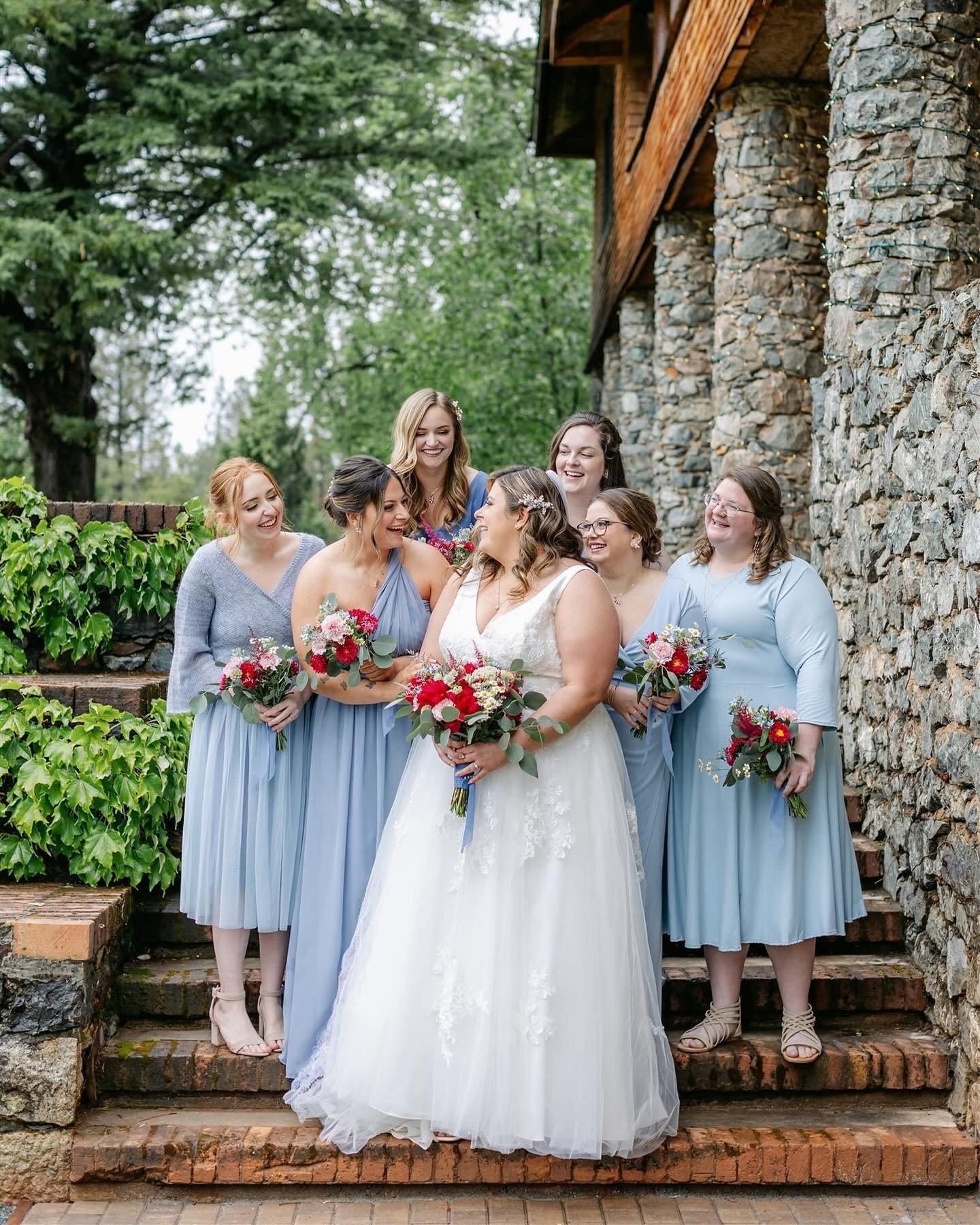Holly &amp; Ryan had a big wedding party that brought the fun throughout the rainy day ❤️

Venue: @thenorthstarhouse
Coordinator: @bekahgsmith
Officiant: @megra_meg
HMU: @alldolledup_norcal
Floral Design: @fonsecasflorals
DJ: @jdprodj
Catering: @luci
