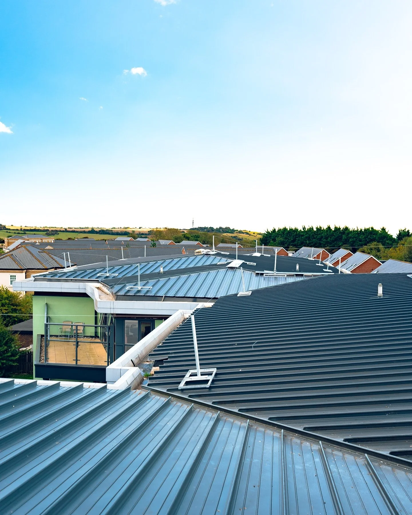 Roof 2 loading&hellip; 🏗️ Netting install underway.
&bull; @pestfixuk 
&bull;
&bull;
&bull;For any inquiry&rsquo;s please DM or contact us.
&bull;📧Info@axentragroup.co.uk
&bull;📞07718495553
&bull;💻https://axentragroup.co.uk
&mdash;&mdash;&mdash;&