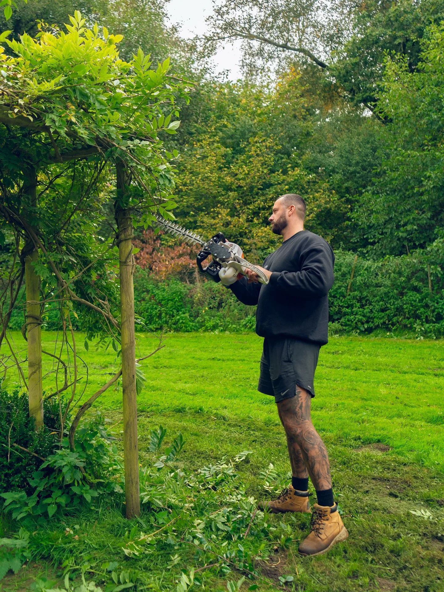 🌿 Maintenance cuts completed in Tilmanstone ✅
🌾 Grounds care at Furnace Farm done ✅
Always proud to serve our clients with excellence.
&bull;
&bull;
&bull;
&bull;For any inquiry&rsquo;s please DM or contact us.
&bull;📧Info@axentragroup.co.uk
&bull