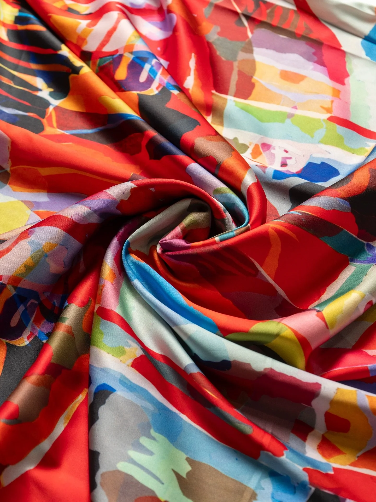 Donde el color se convierte en textura ✨. Ideal para piezas con car&aacute;cter y mucho movimiento.

Disponible en La Galera Textiles y M&aacute;s 🙌🏽 estamos ubicados en Llano Bonito (por la salida al Corredor Sur a la altura de Santa Mar&iacute;a)