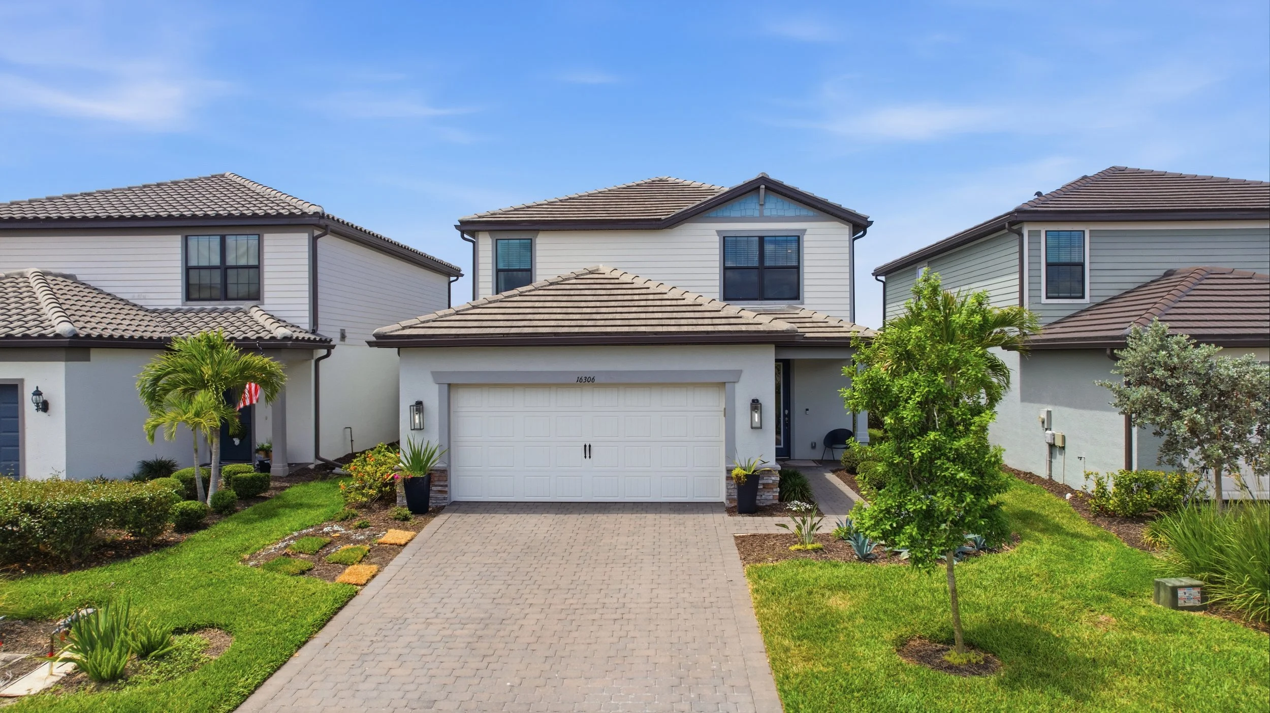 Exterior real estate photography in Lakewood Ranch