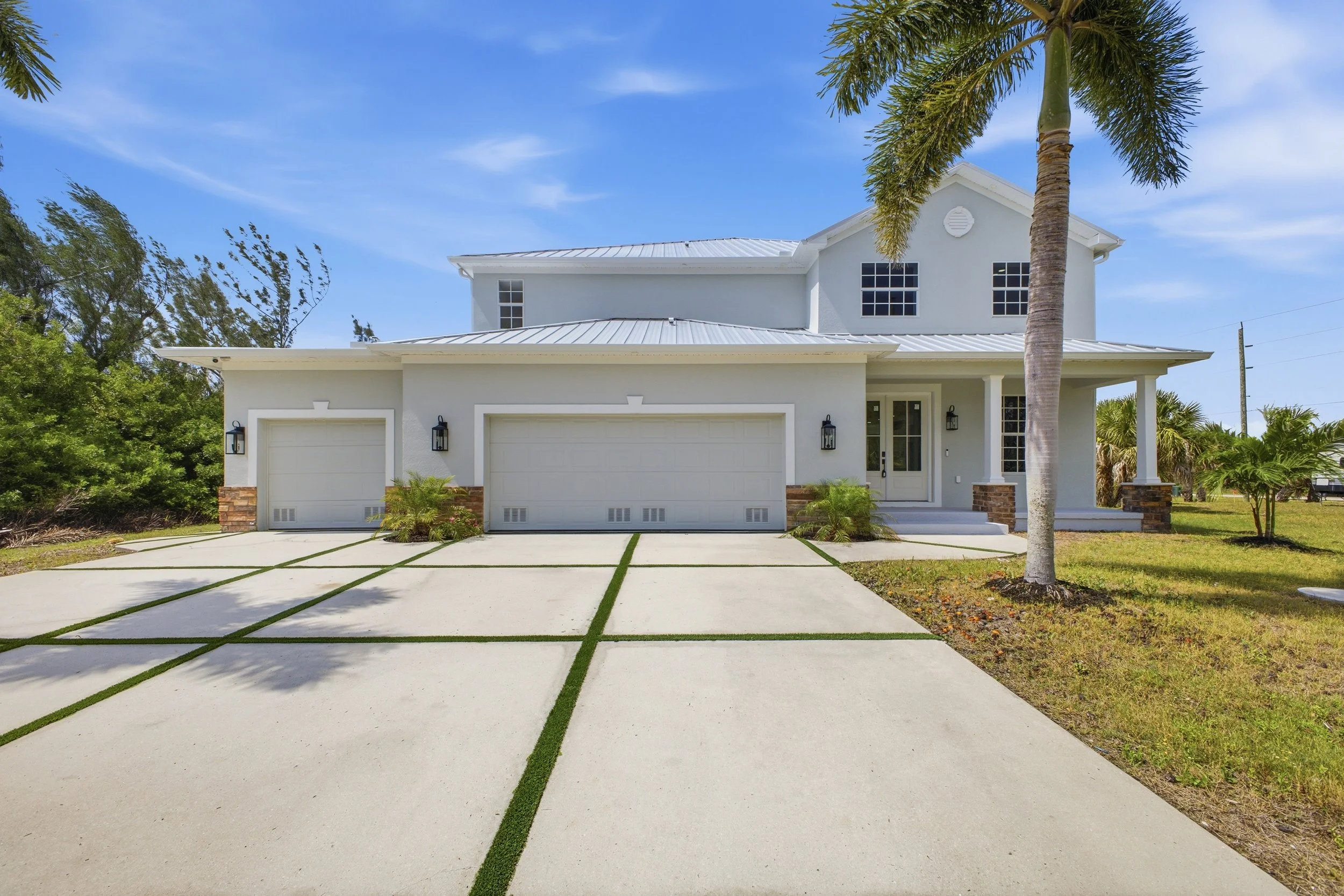 Exterior real estate photography in Sarasota