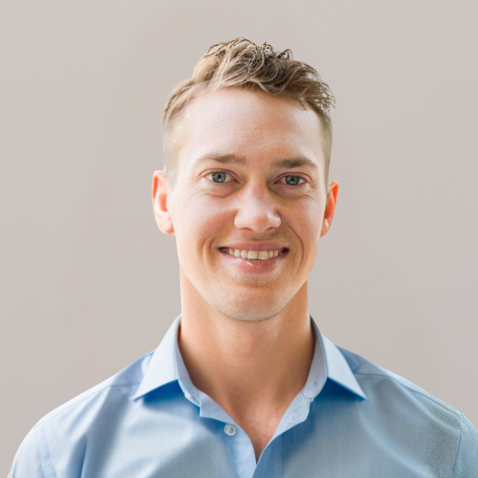 Roni Berg, experienced massage therapist at Past Tense Massage Clinic in Steveston Village