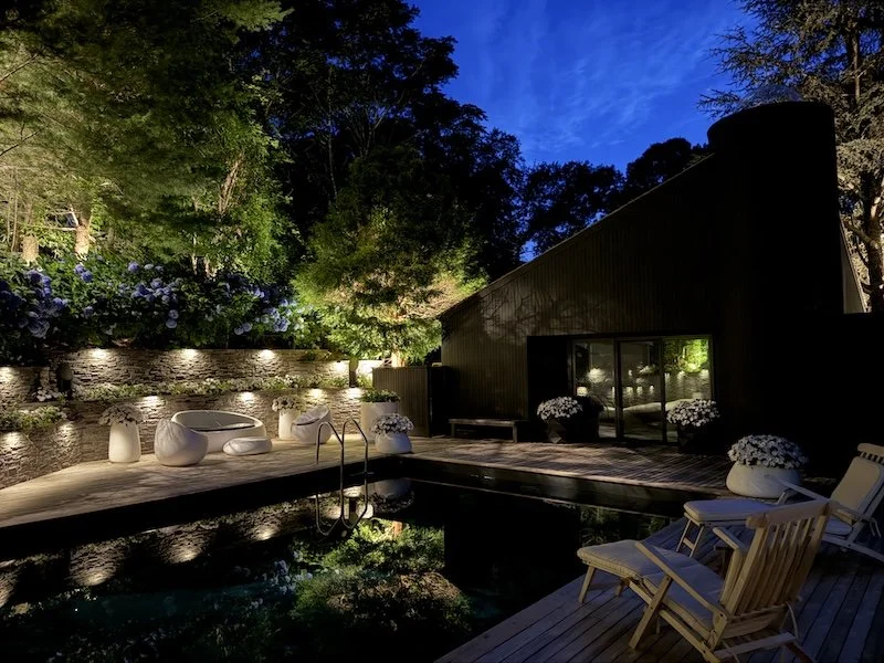 How to create a resort-style backyard with landscape lighting