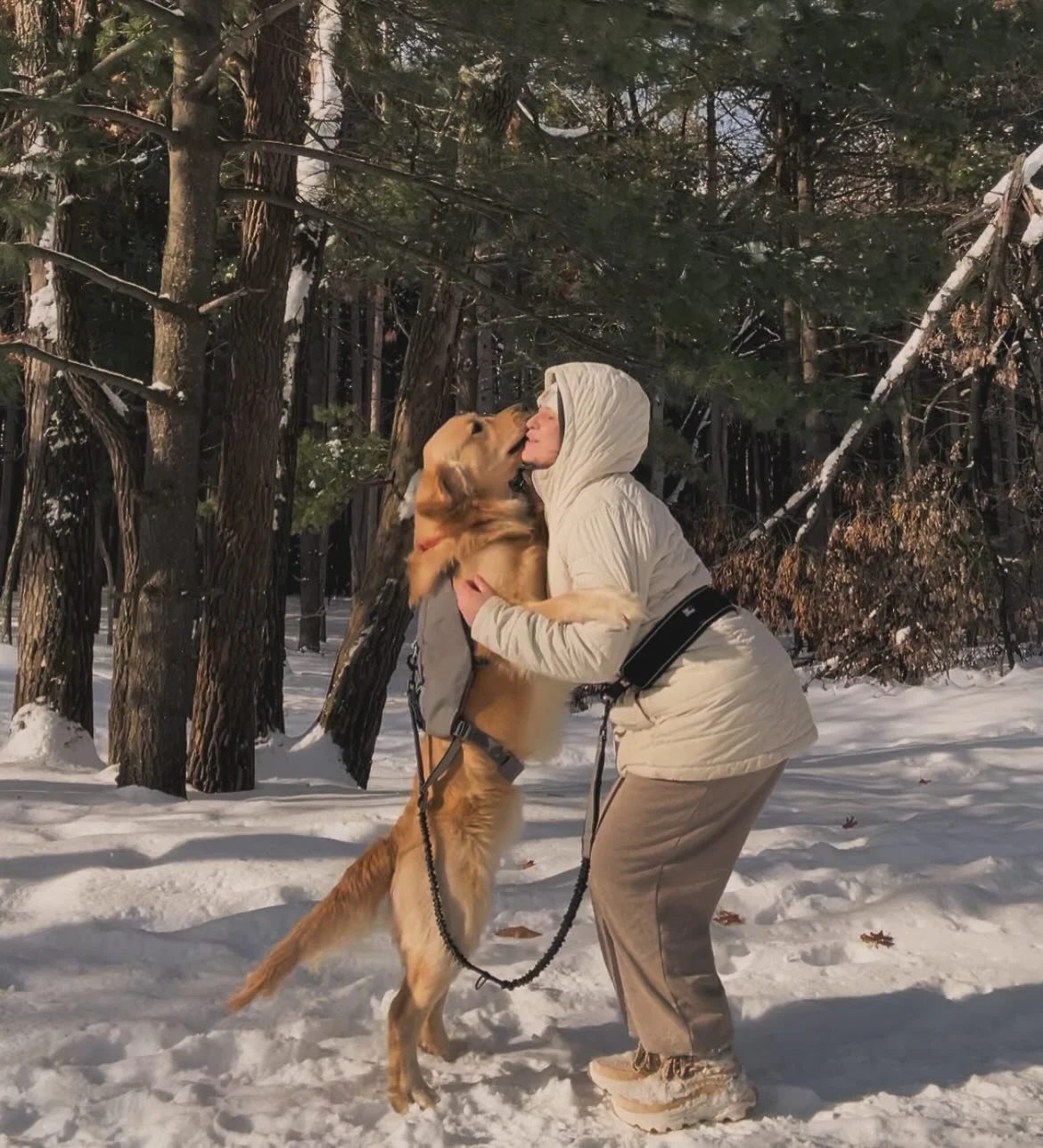 Happy Birthday, Stacie 🎉🐾

We&rsquo;re so grateful to have Stacie and Lowa on our team🥰

The love Stacie pours into every pet she cares for is so evident, and watching Lowa build friendships with them is the sweetest thing. Stacie especially loves