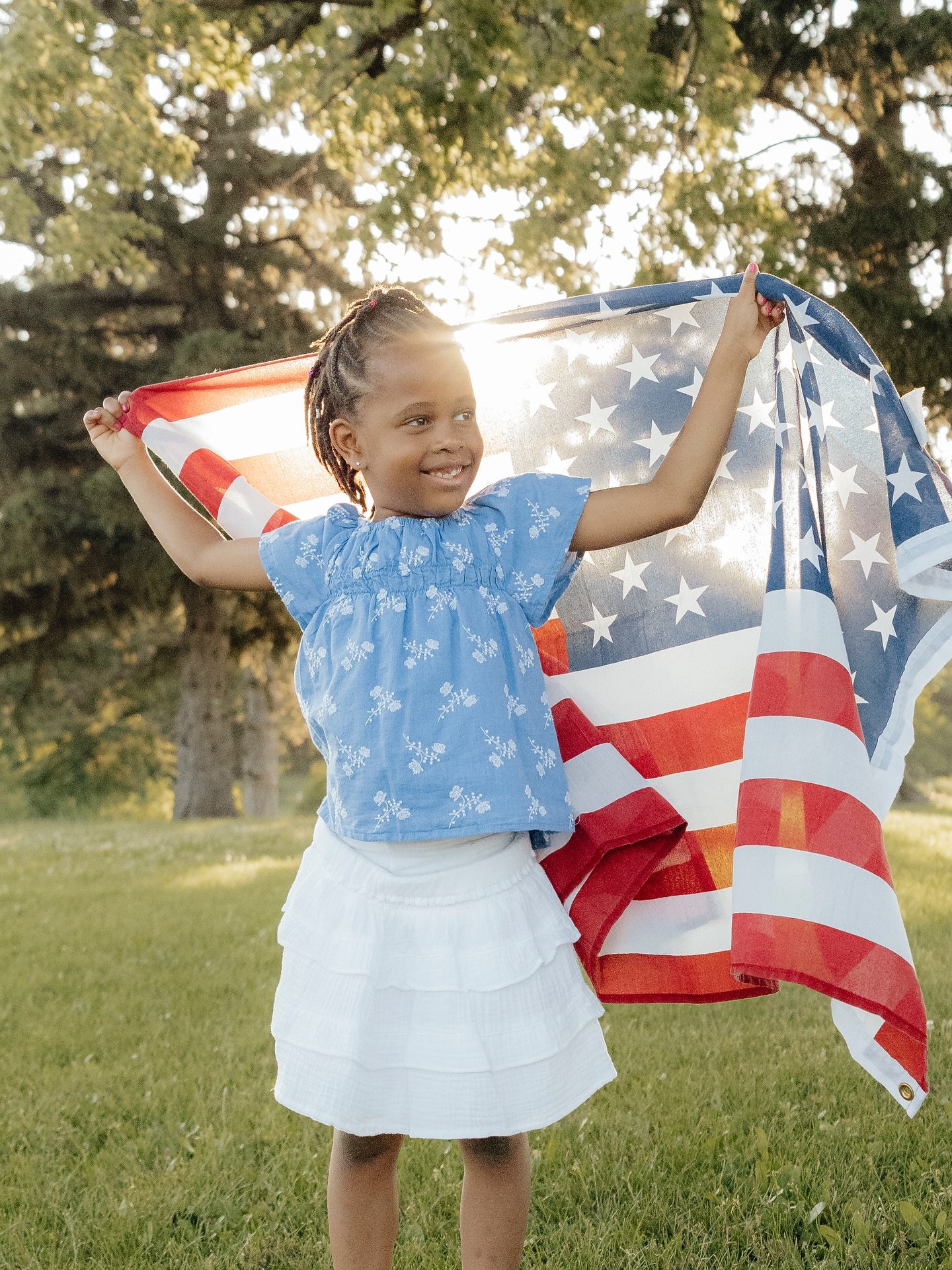 This is your sign to book minis for this weekend!!! The vibe&mdash;🇺🇸⚾️🧨🎞️🧸✨

Champaign Urbana &mdash; Saturday morning at Lake of the Woods 
Peoria &mdash; Sunday evening at Donovan Park 

#summerminisessions #peoriaphotographer #champaignphoto
