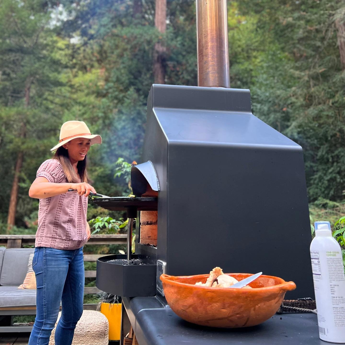 The days are getting longer and BBQ season is coming up! 

@bakewellburners have you covered for warmth and cooking in style 👩&zwj;🍳👨&zwj;🍳 

Stay tuned for our 2nd annual giveaway that will be announced this summer ☀️

#outdoorpizzaoven #woodfir