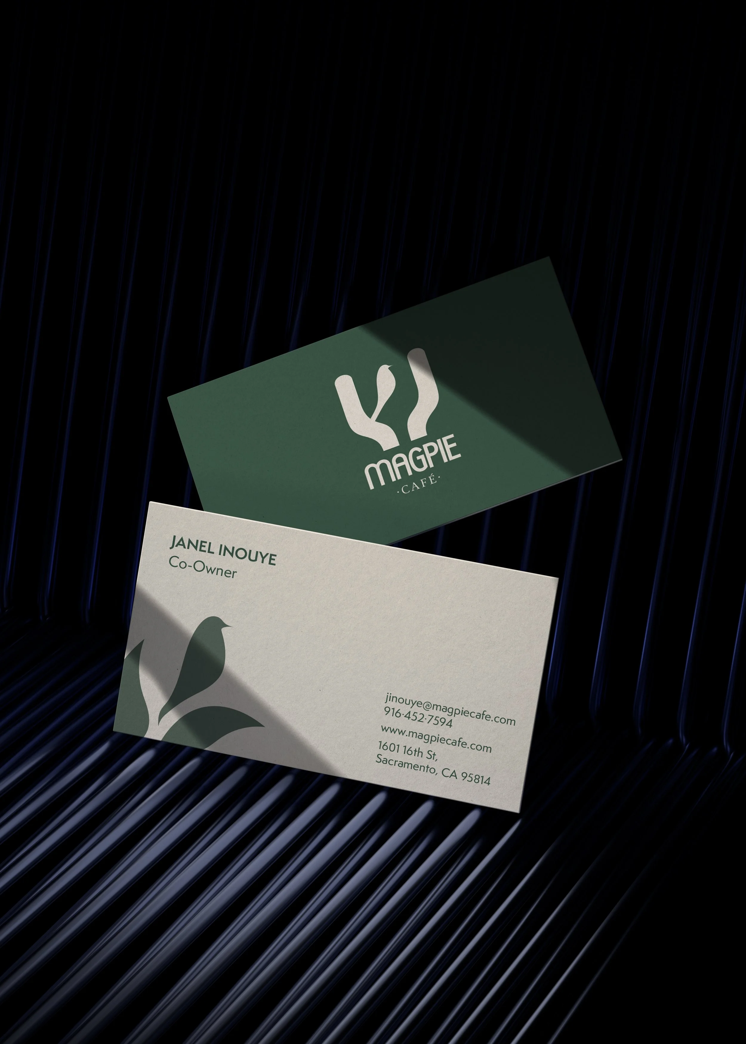 Bun - Free Business Card Mockup 02.jpg