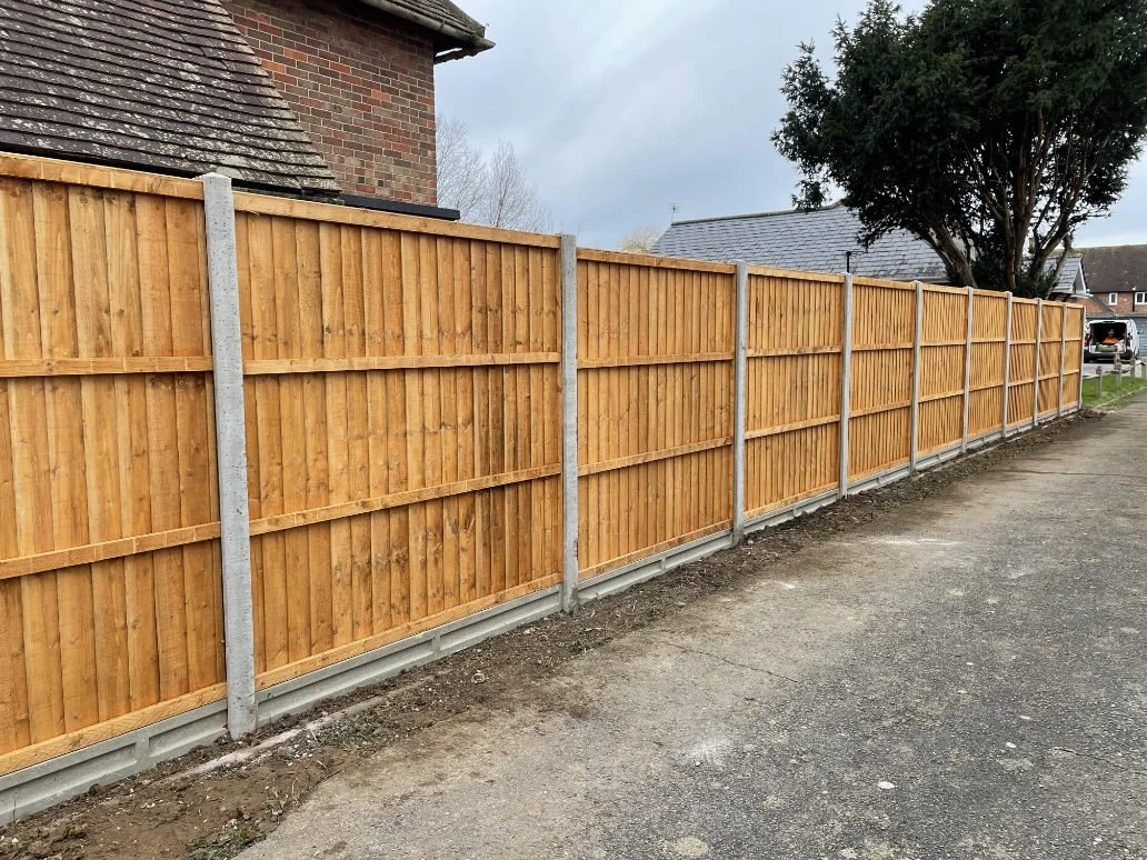 closeboard panel fencing.jpg
